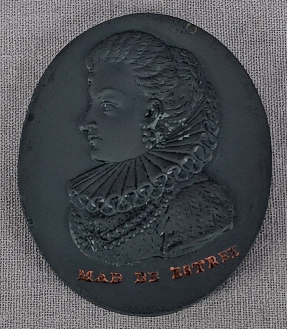 Wedgwood Madame De Estree Black Basalt Portrait Medallion Plaque C.1780-1795 Wedgwood Madame De Estree Black Basalt Portrait Medallion Plaque C.1780-1795