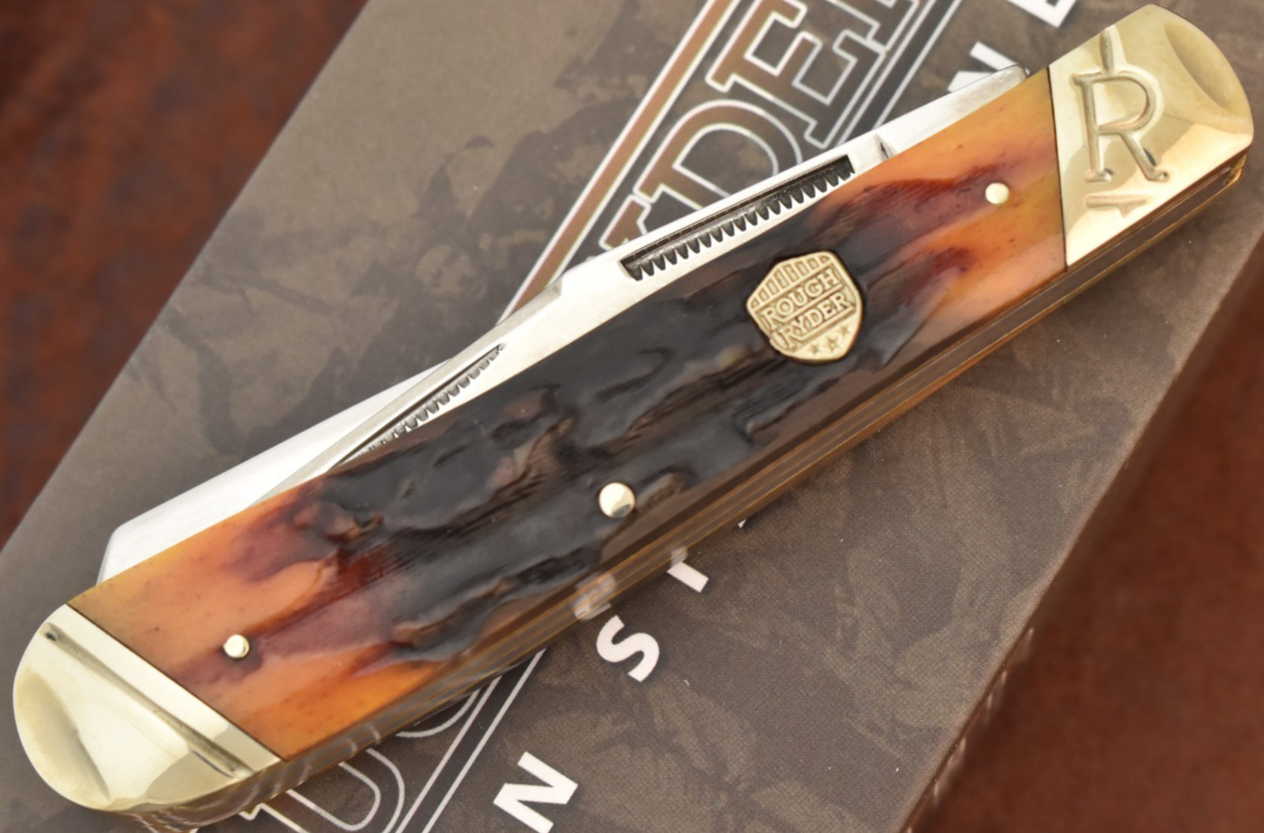ROUGH RIDER RYDER BROWN STAG BONE LONG PULL PREMIUM TRAPPER KNIFE NICE NIB