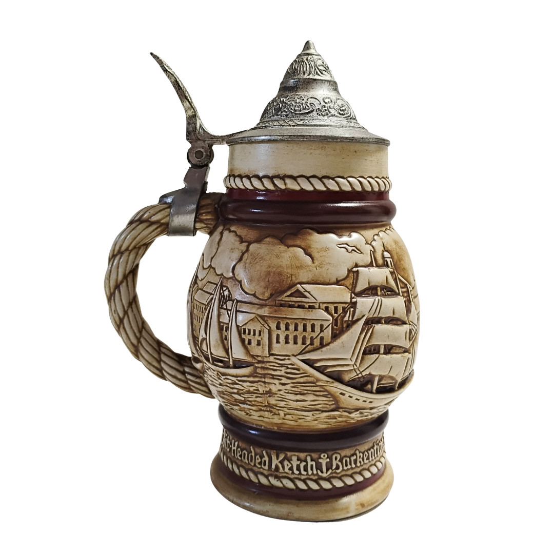 Vtg 1977 Handcrafted Avon Beer Stein | Working Lid | Tall Ships | Brown | 9\ Vtg 1977 Handcrafted Avon Beer Stein | Working Lid | Tall Ships | Brown | 9\