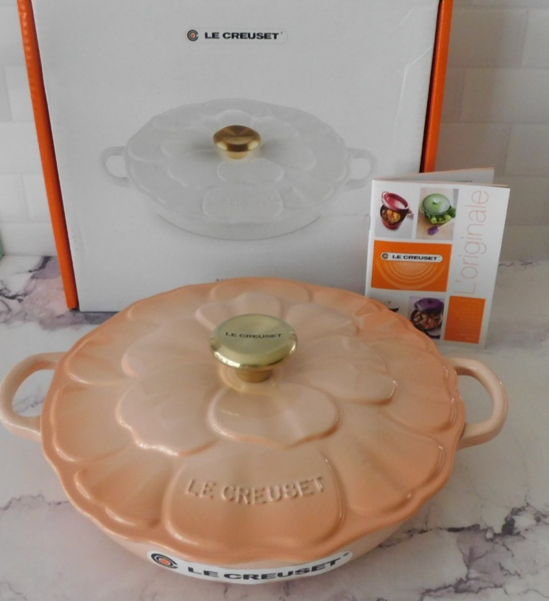 Le Creuset Signature Cast Iron 2.5 Quart Petal Braiser in Peche - NEW