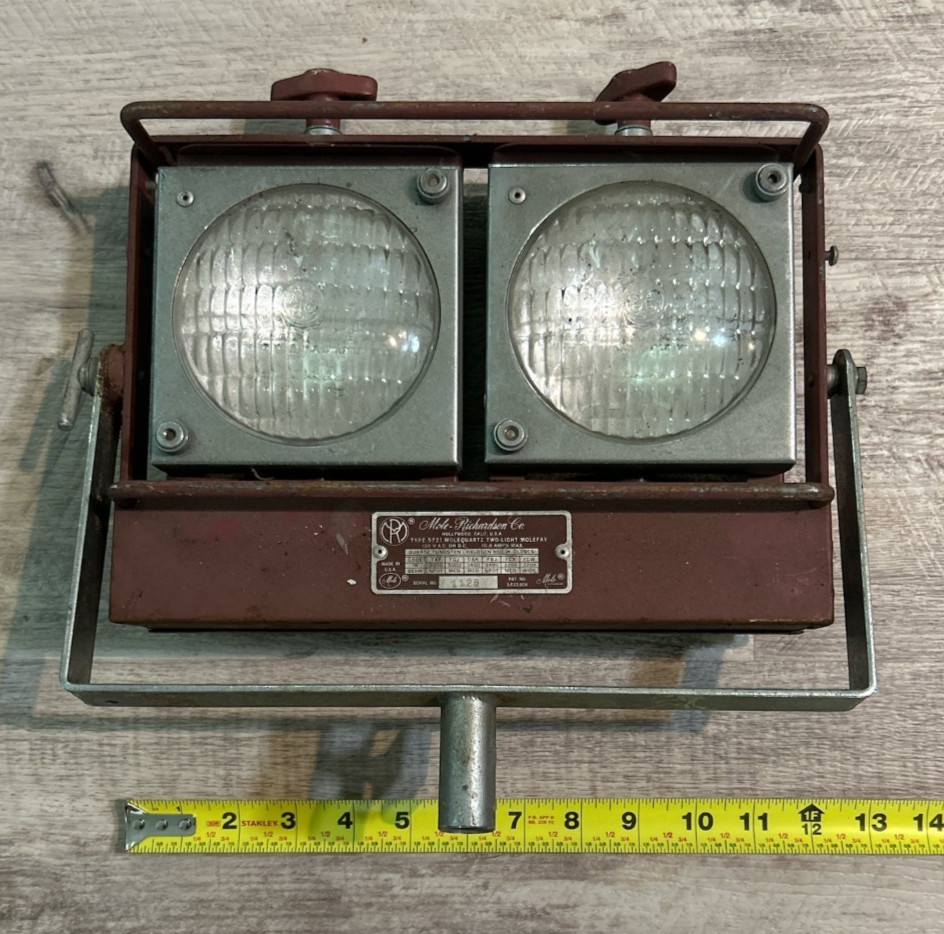 1960S-80S NASA PROGRAM MOLEQUARTZ TWO-LIGHT MOLEFAY W/DUAL ON/OFF SWITCHES