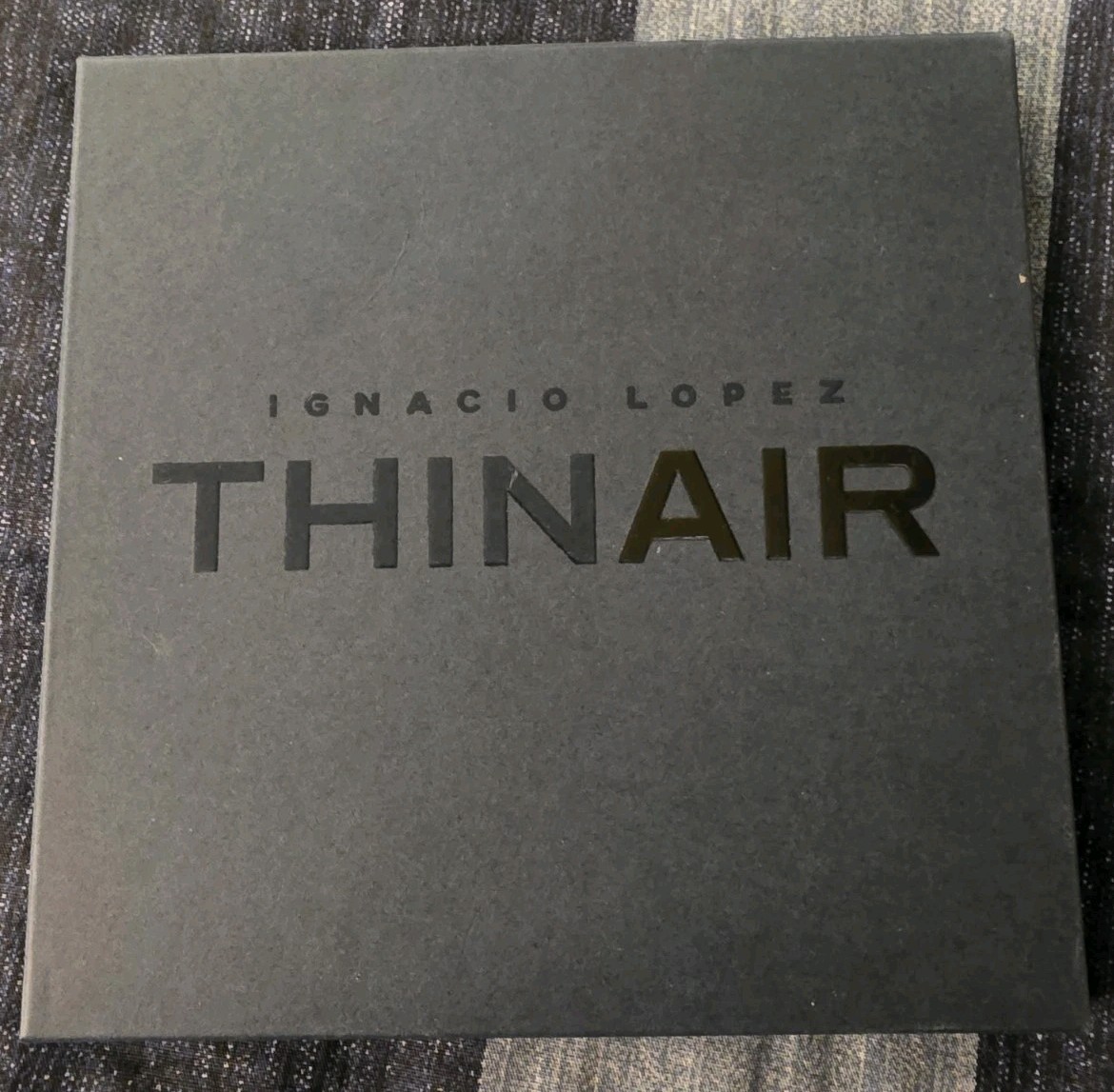 Thin Air by Ignacio Lopez Magic Trick 