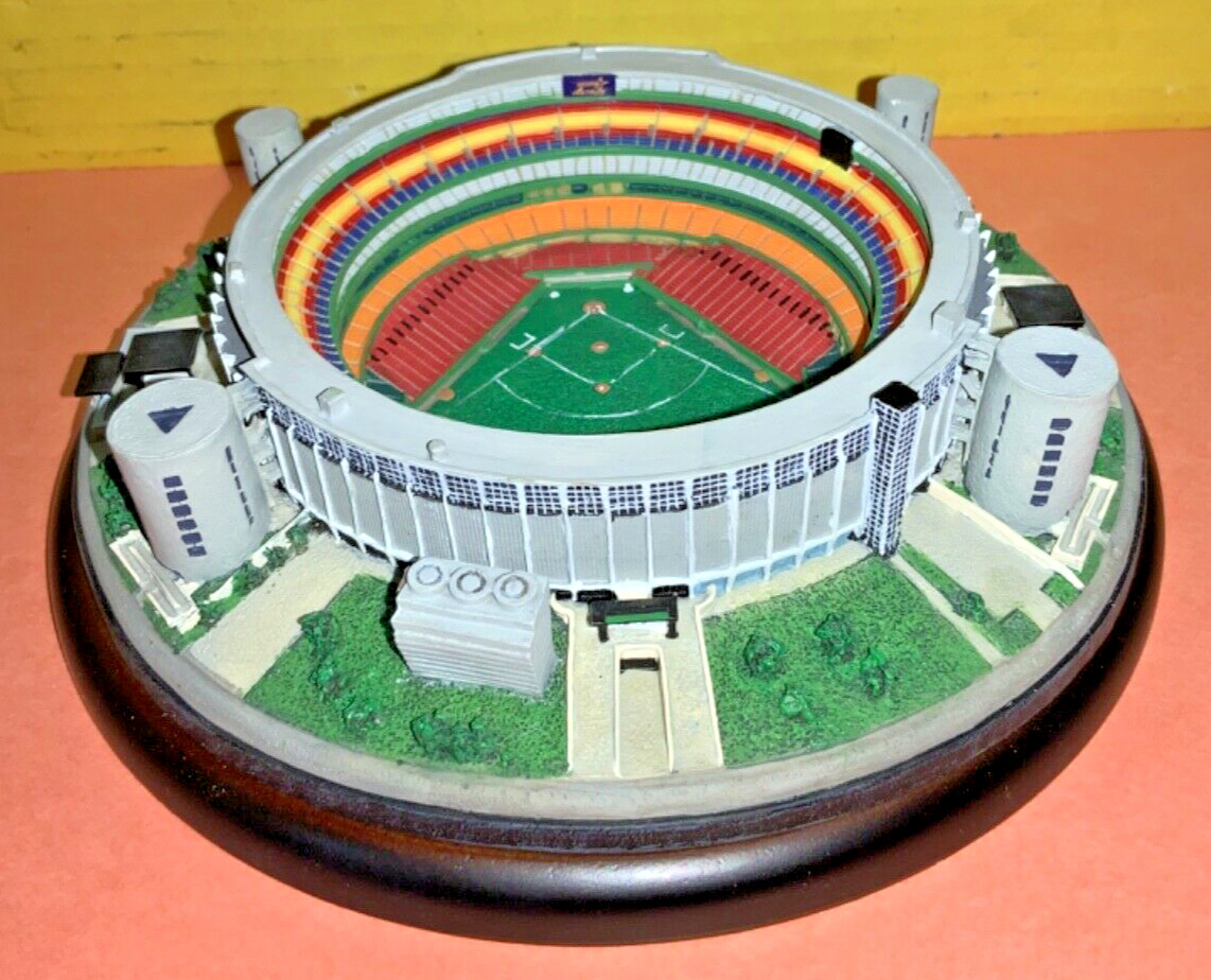 The Danbury Mint Astrodome Houston Astros Stadium w/ Box & COA