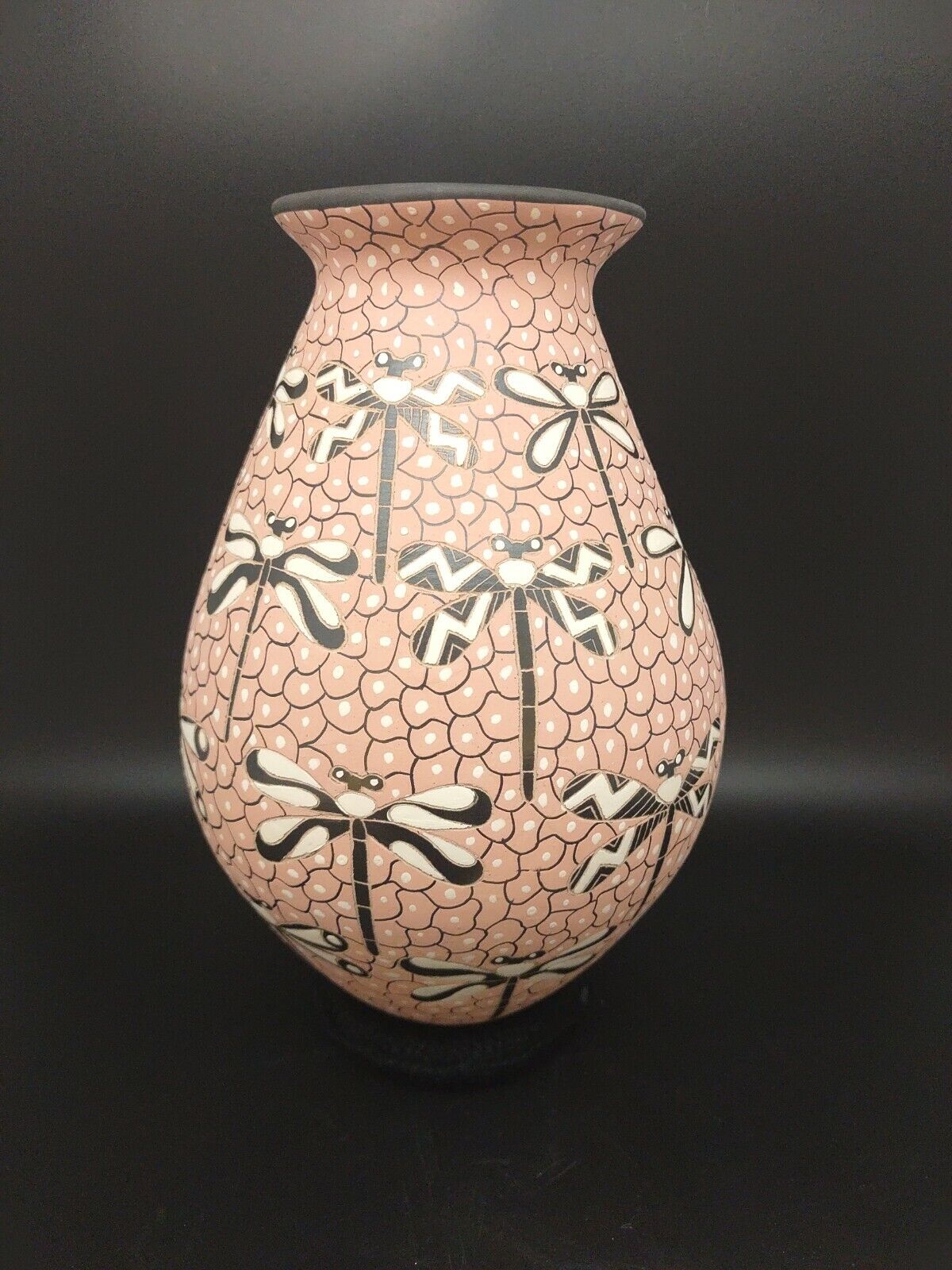 MATA ORTIZ POTTERY by Handpainted and etched by Artist ELICENA COTA