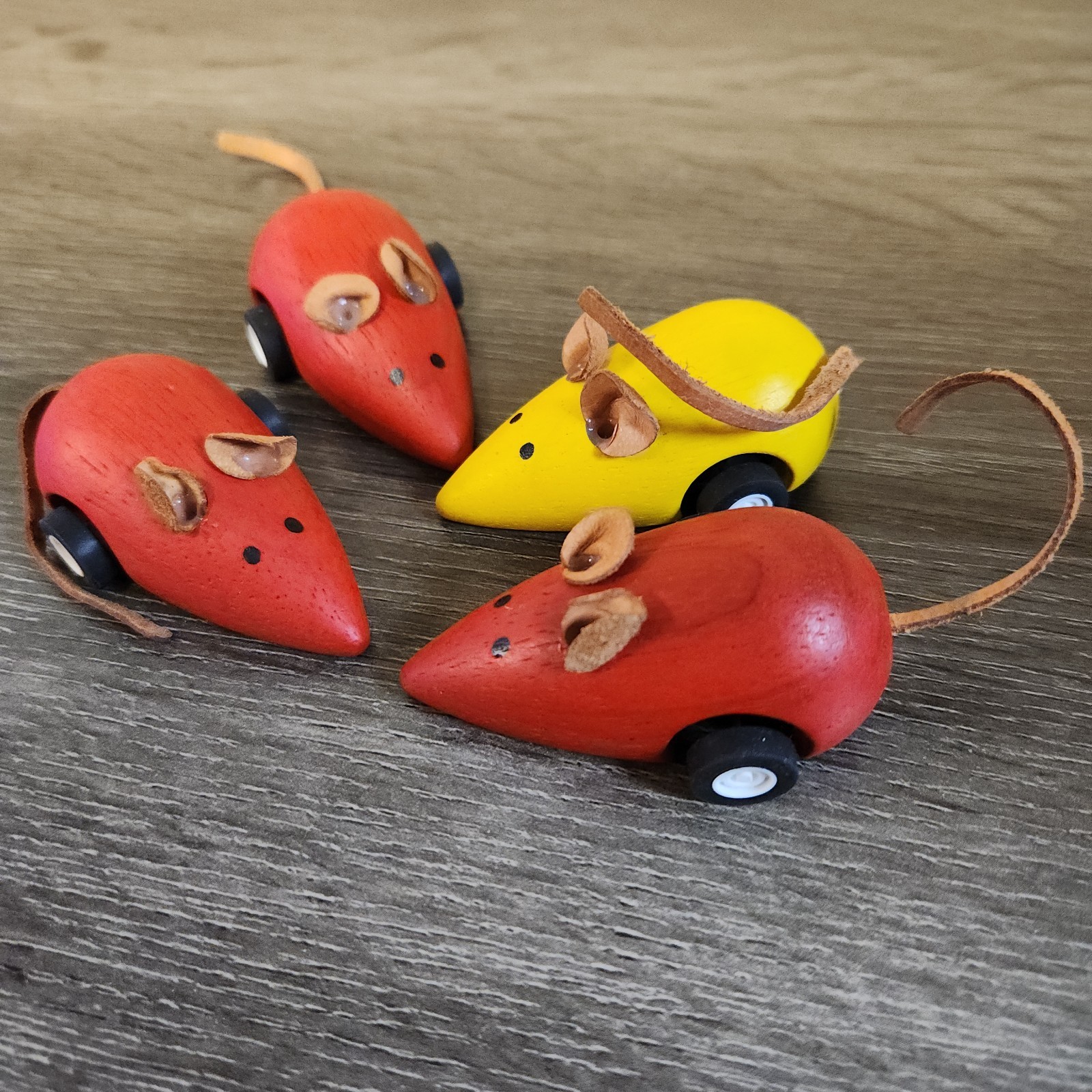 VTG Wood Carved Mice W/ Leather Tails & Ears Figurine Friction Toys Cars *Video