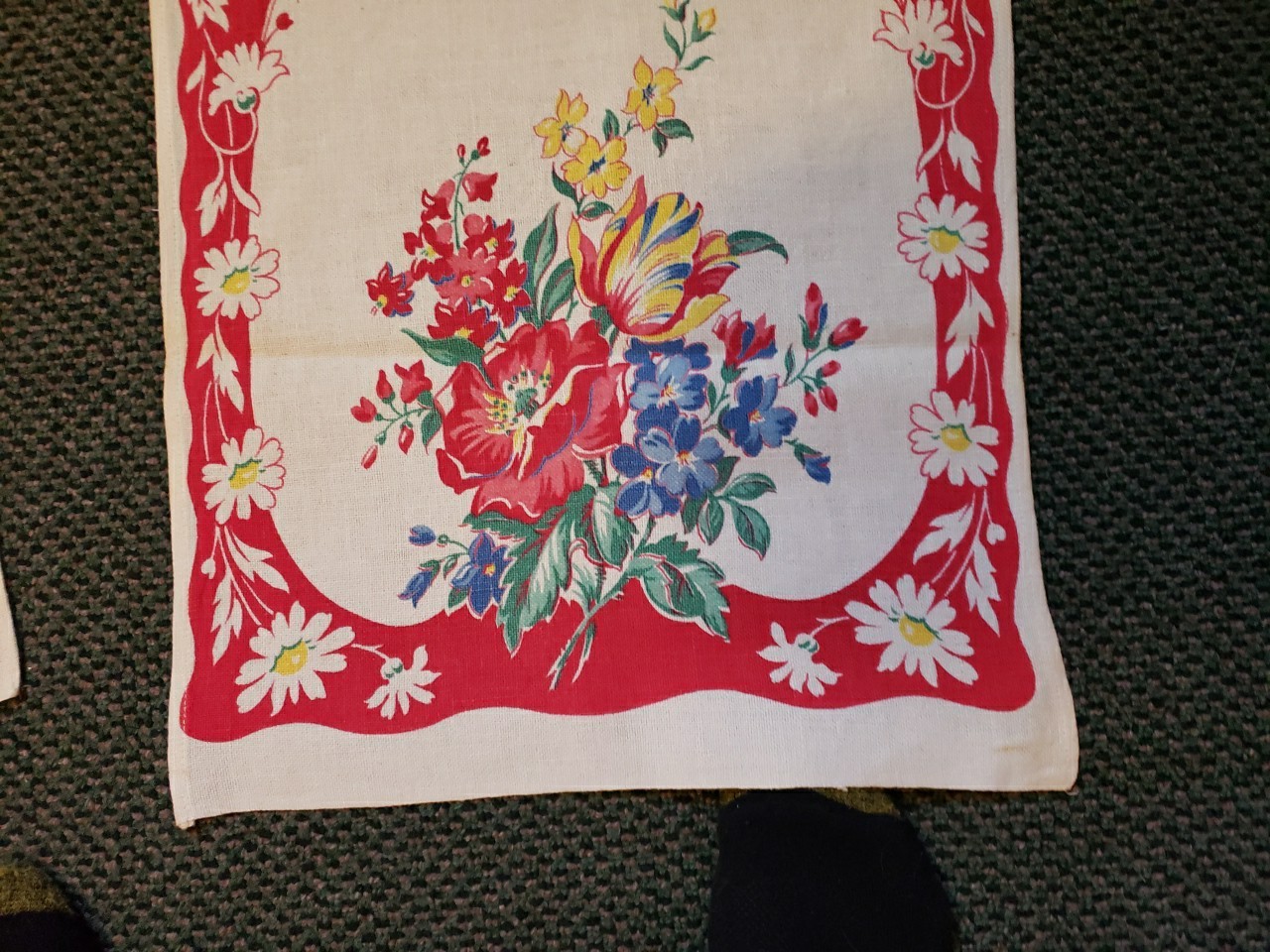 Vintage Linen Floral Tea Town Lot