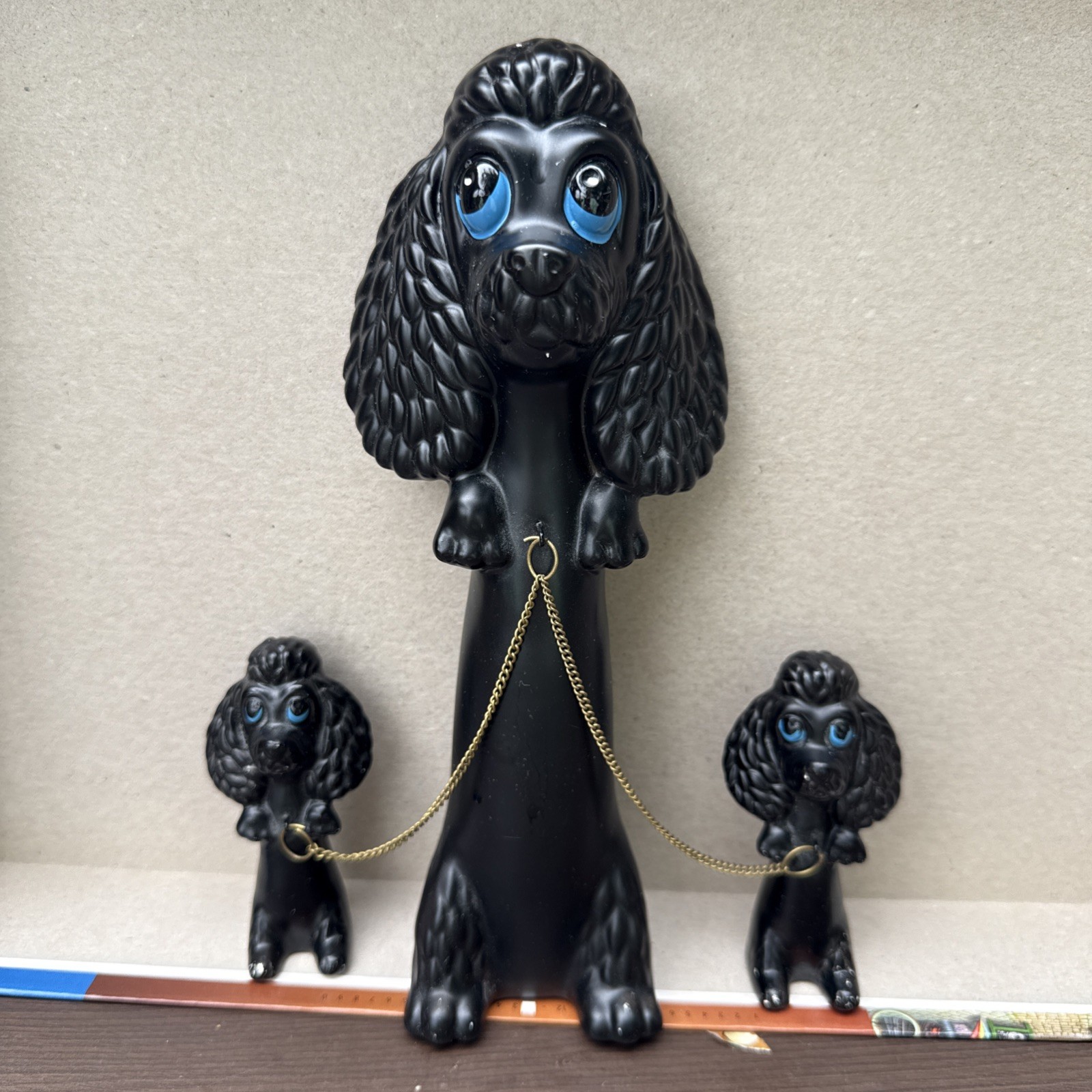 Large b p Japan black mcm Mother Poodle with 2 Puppies on a chain rare 1950 60