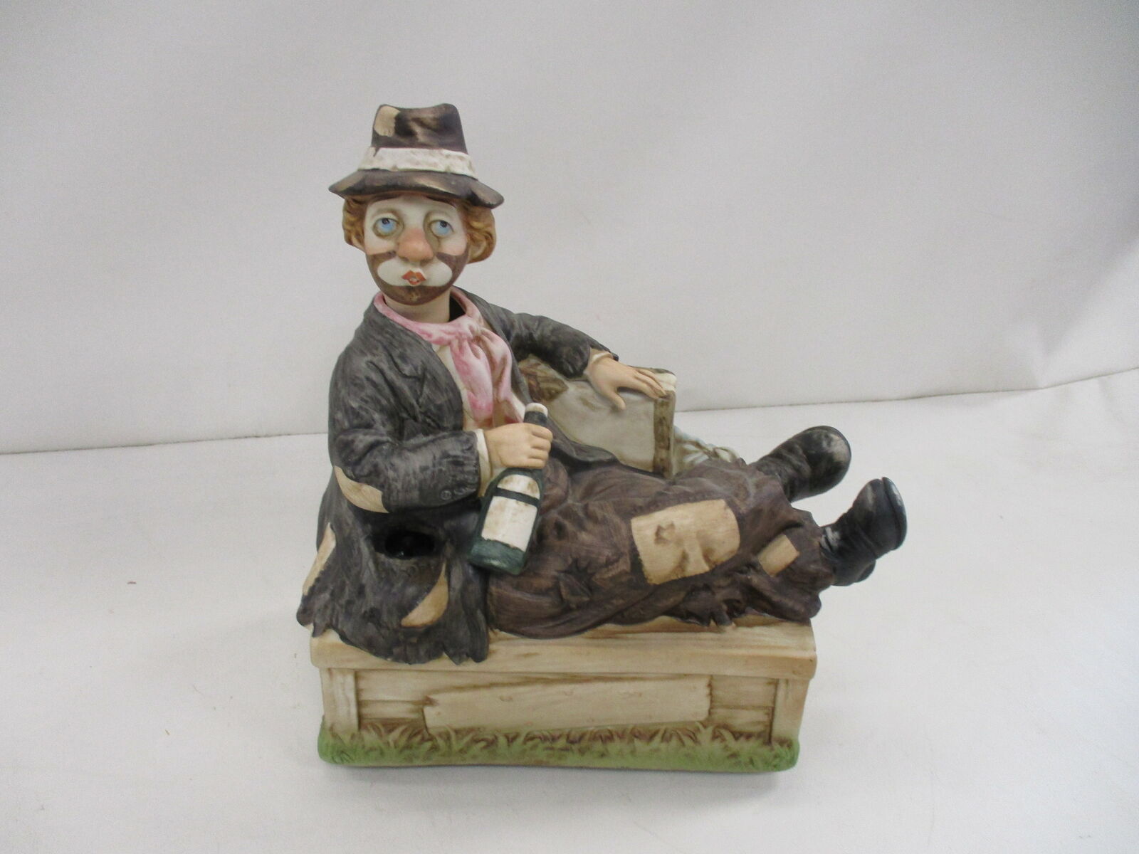 MELODY IN MOTION VINTAGE PORCELAIN WHISTLING CLOWN