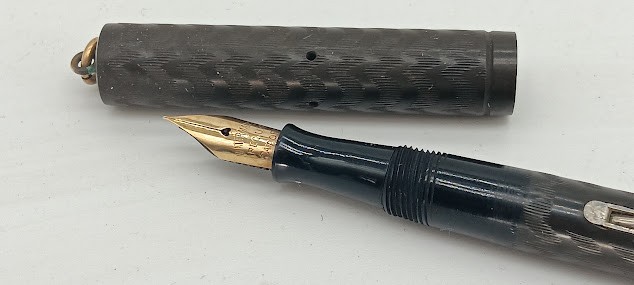 Antique 1920's Waterman Salesmen's pen52-1/2 V Waterman Ink pen Ring top Nib is
