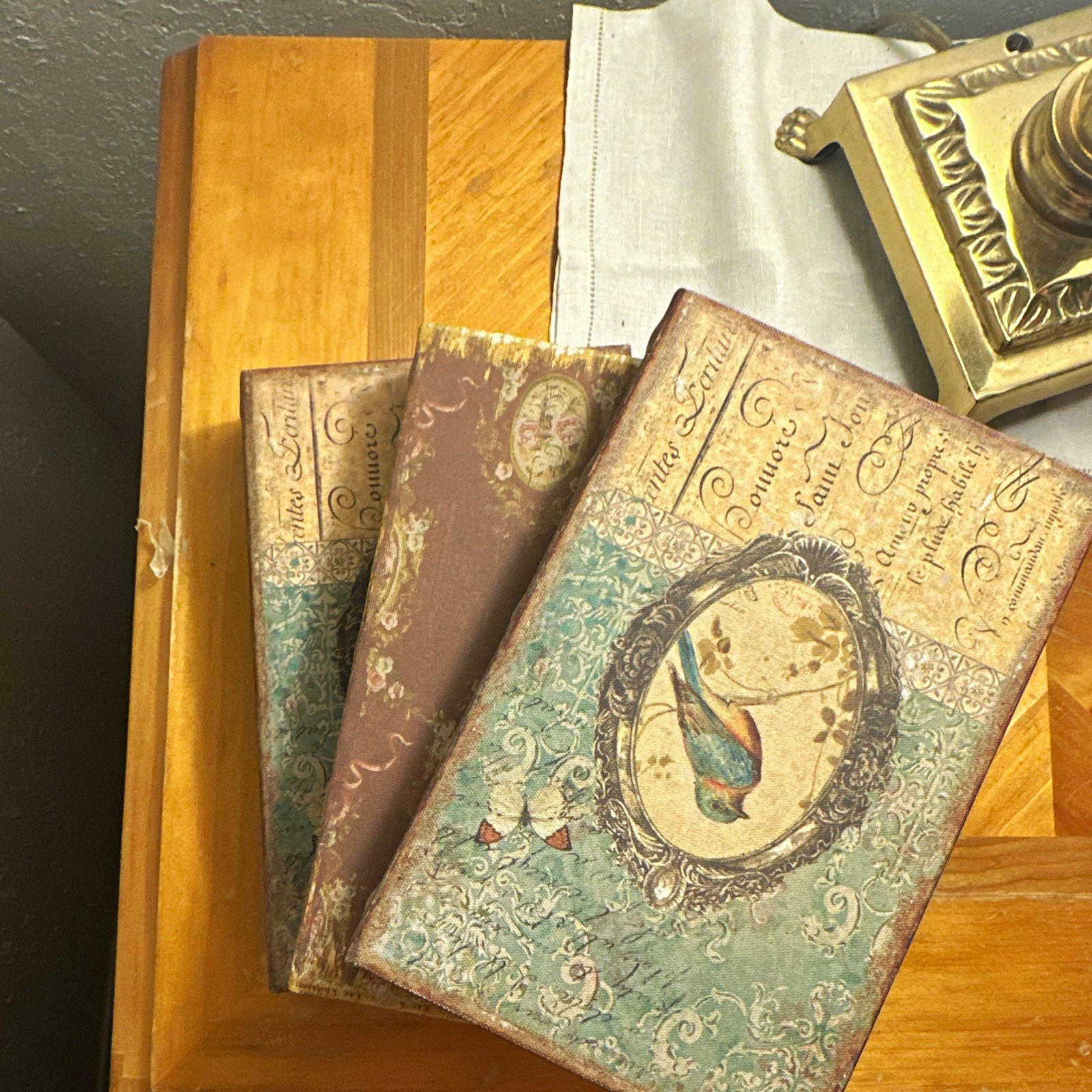 Set of 3 Vintage Book-Shaped Storage Boxes Bird Theme Floral Pattern Lids Set of 3 Vintage Book-Shaped Storage Boxes Bird Theme Floral Pattern Lids