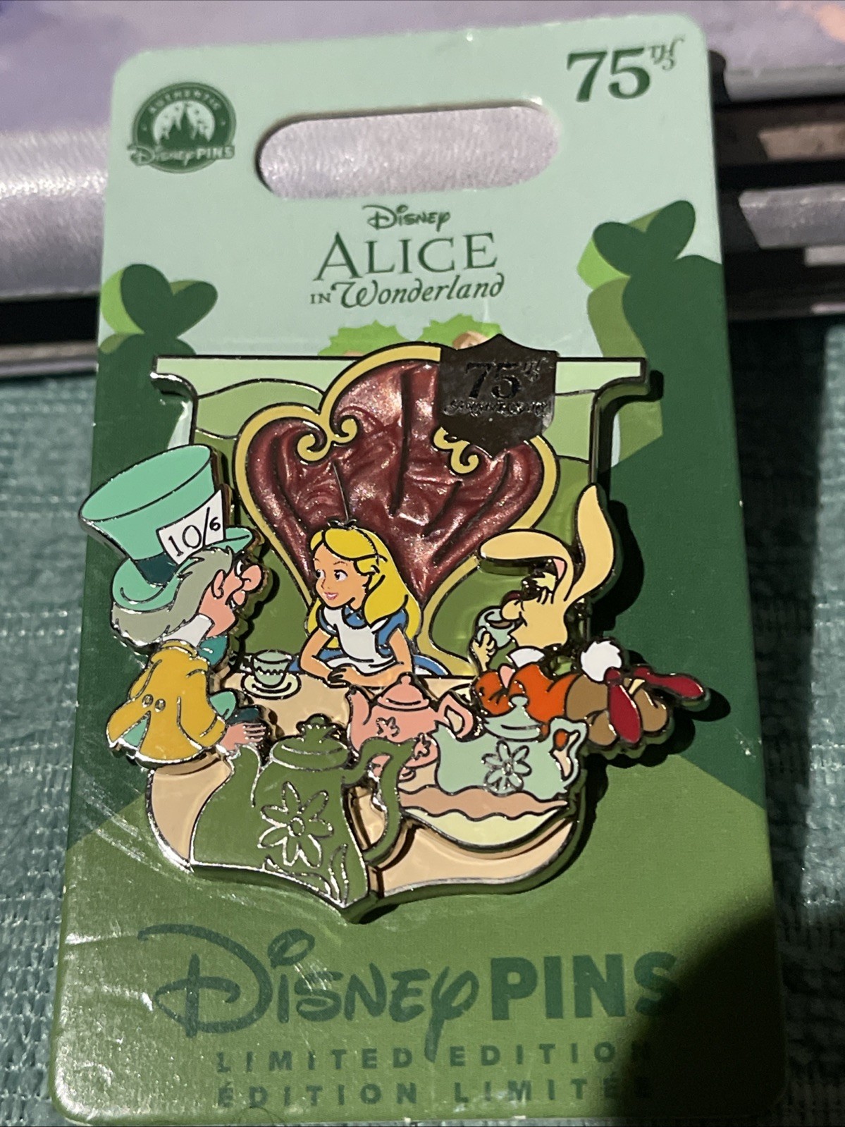 Disney Alice in Wonderland 75th Anniversary Tea Party Limited Edition 4000 Pin
