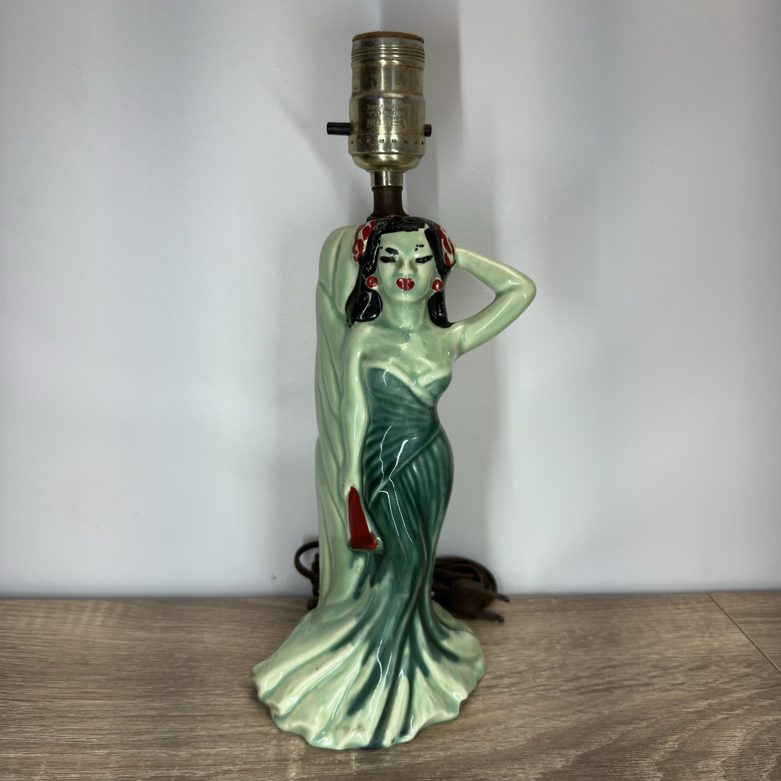 Vintage MCM 1950s Ceramic Lady Figurine Table Lamp Mid Century Glamour Girl 12 Vintage MCM 1950s Ceramic Lady Figurine Table Lamp Mid Century Glamour Girl 12