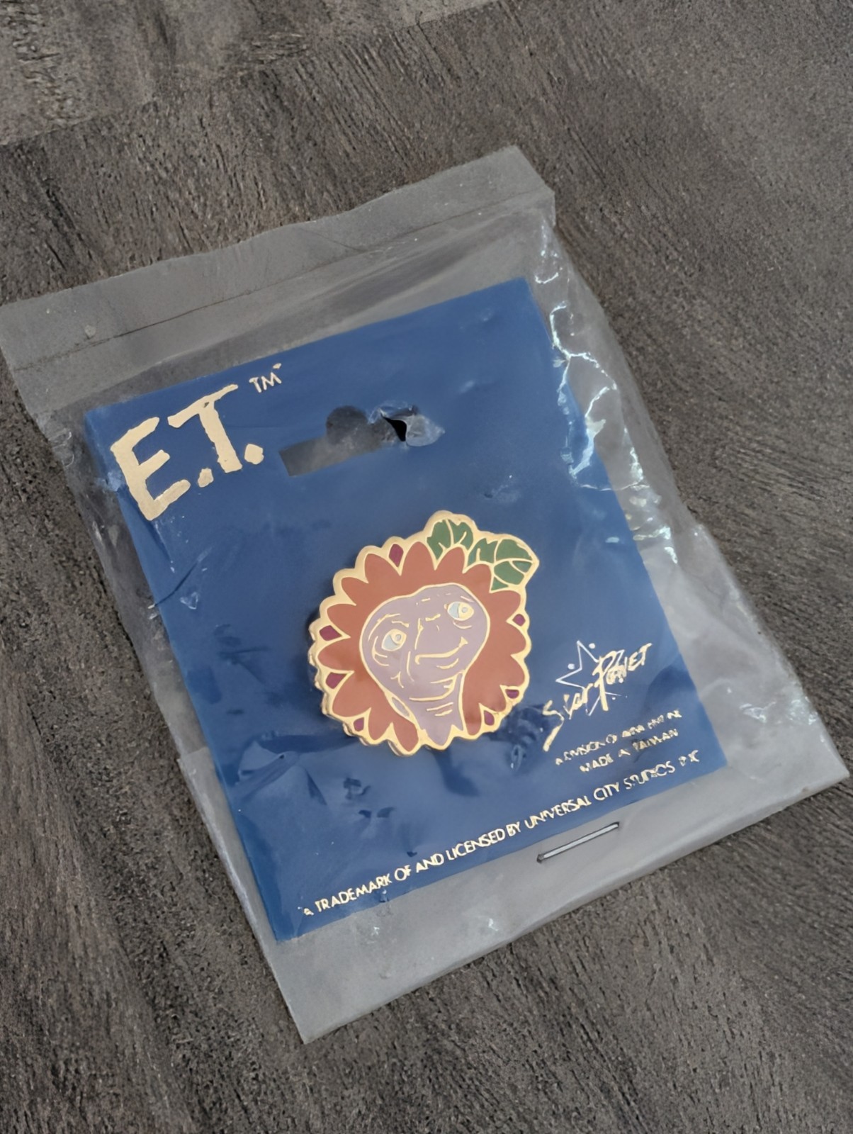 VTG ET Pin 1982 Universal City Studios Star Power Collectible Movie Sealed New VTG ET Pin 1982 Universal City Studios Star Power Collectible Movie Sealed New