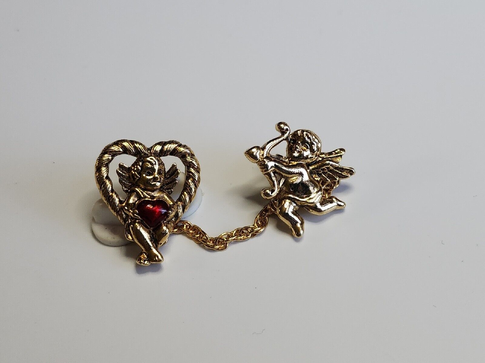 AVON Heart & Cupid Angel Sweater Pin 2 Piece Set With Chain