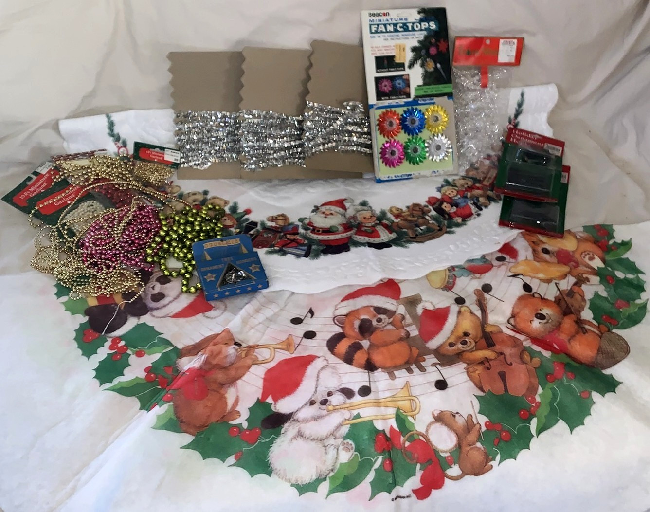 Great Lot  Vintage  Christmas  Items  Tree Skirts  Tinsel ...