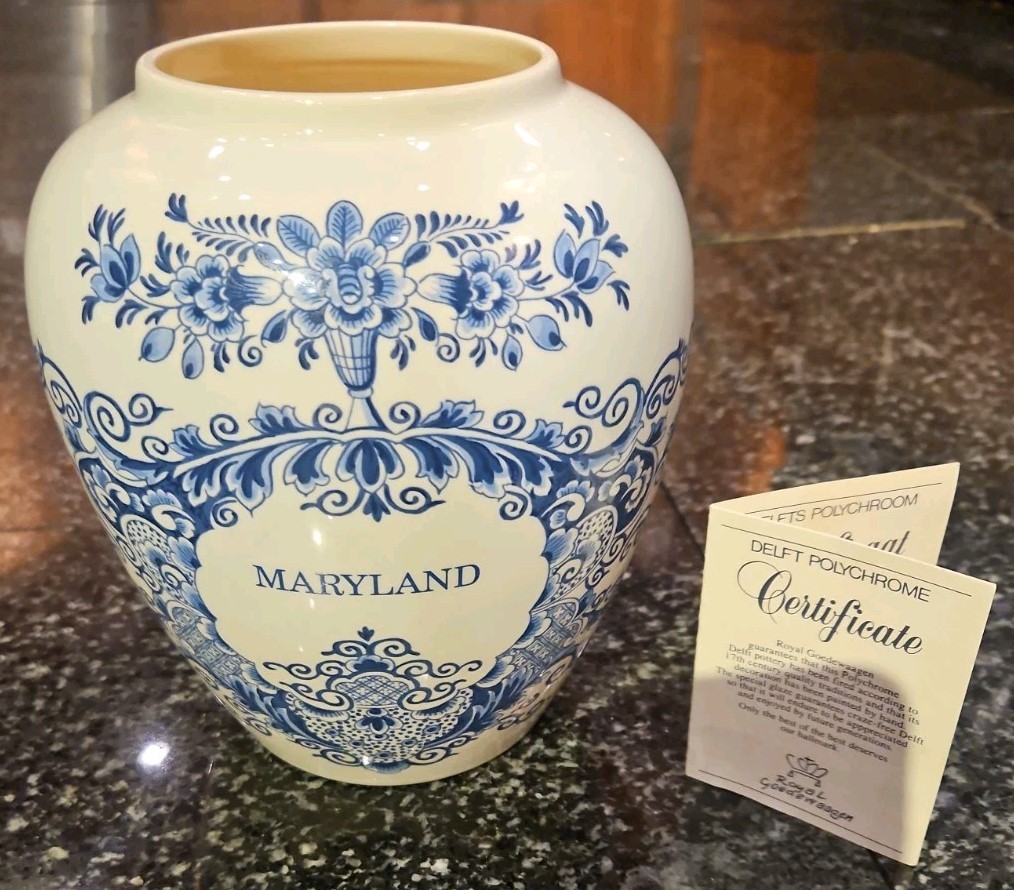 Delft Royal Goedewaagen Maryland Blue Tobacco Jar  Made Holland Numbered COA