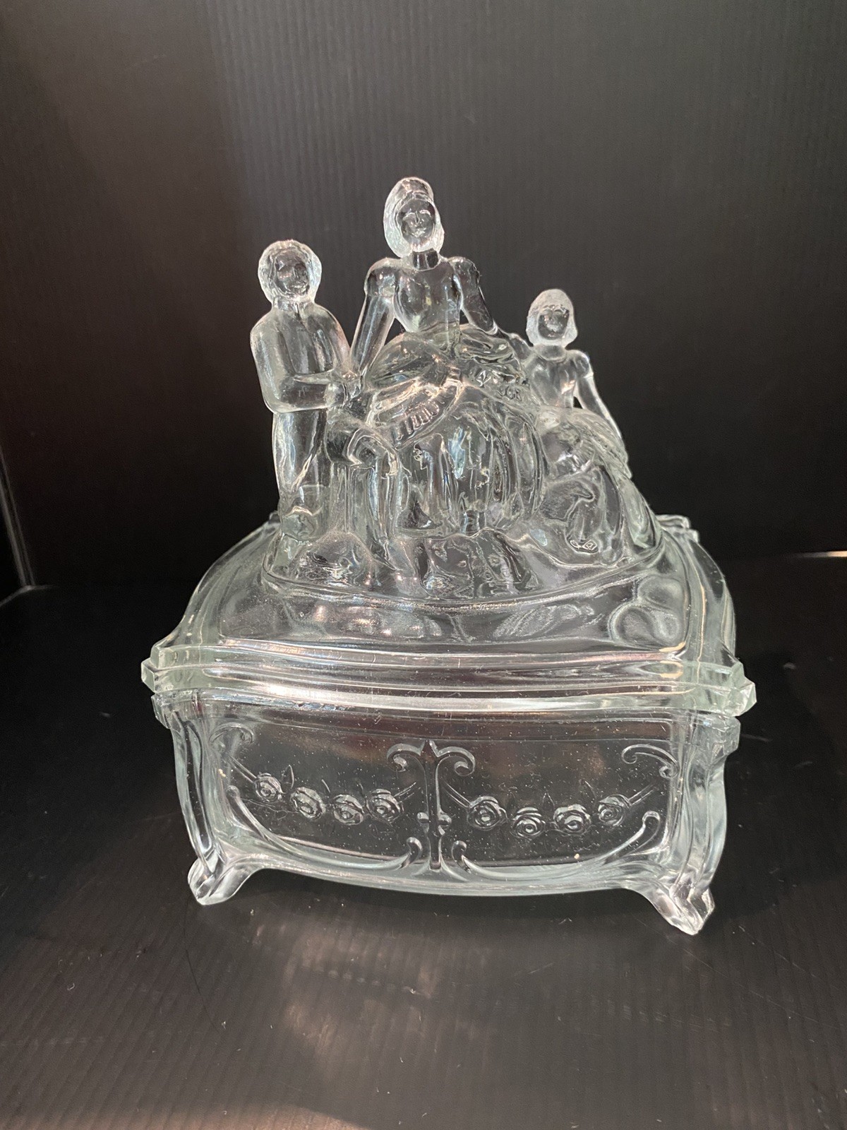 New Martinsville Martha Washington Figural Powder jar children boy girl Trinket