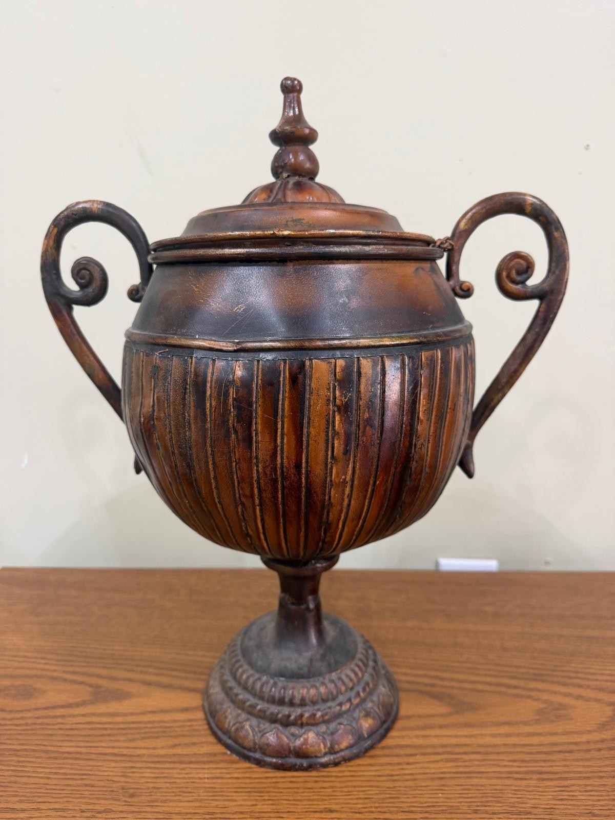Vtg Pedestal Chalice Distressed Bronze Metal Trophy Urn Vase with Lid 18