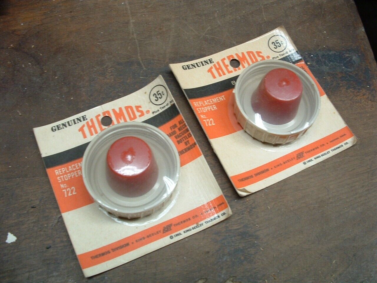 TWO NEW OLD STOCK THERMOS BOTTLE REPLACEMENT STOPPERS FOR ALL STANDARD NECK BOTL