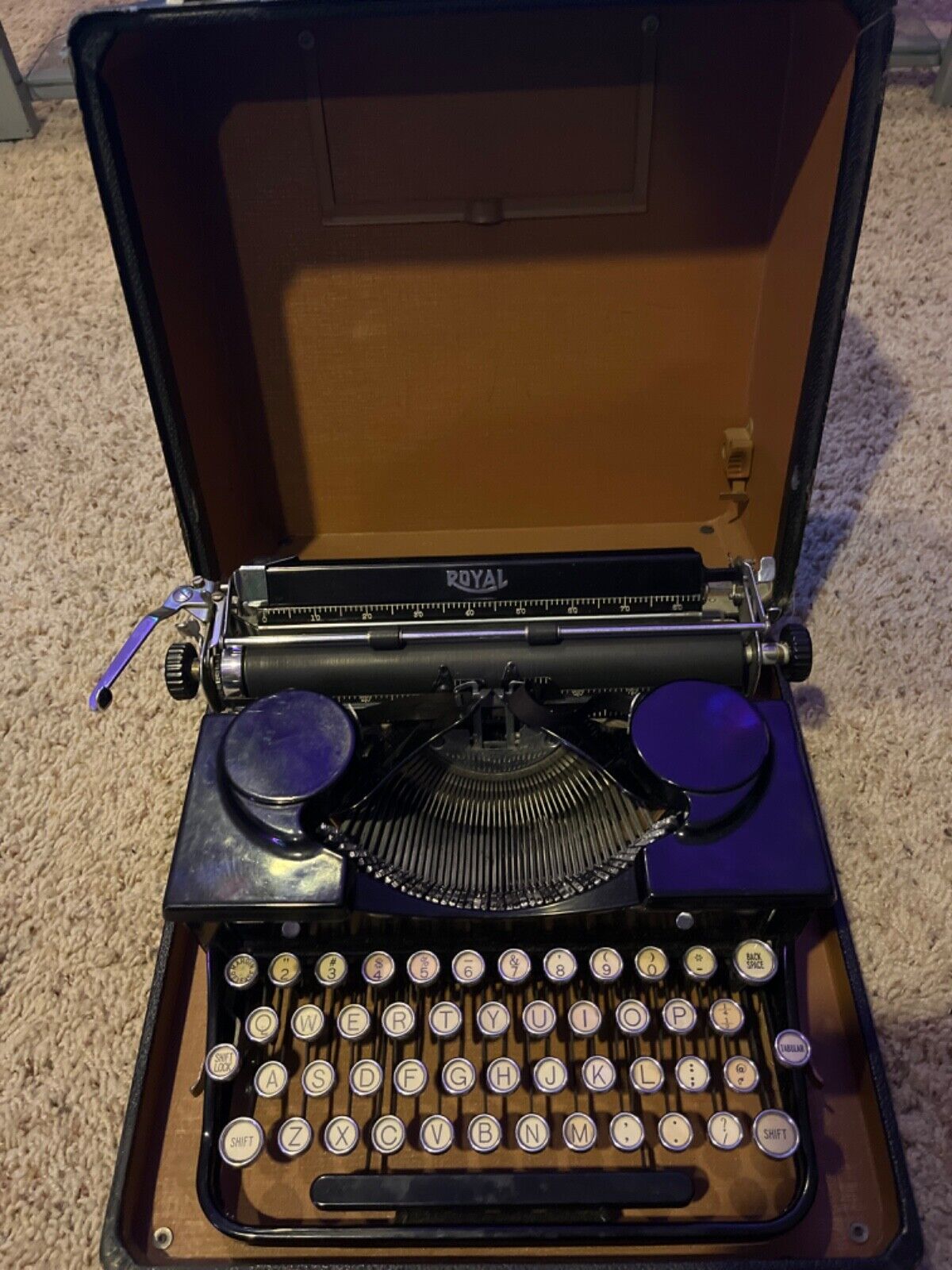 Antique 1930 Royal Model P Typewriter w Case, Serial Number P232200, NY made.