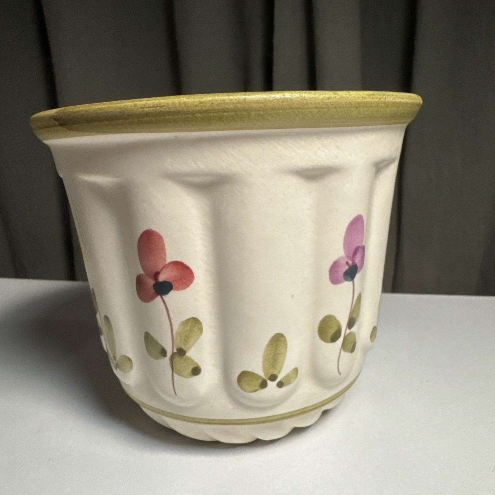 Vtg Handpainted in Italy Ceramic  Planter 4” X 4.75” 