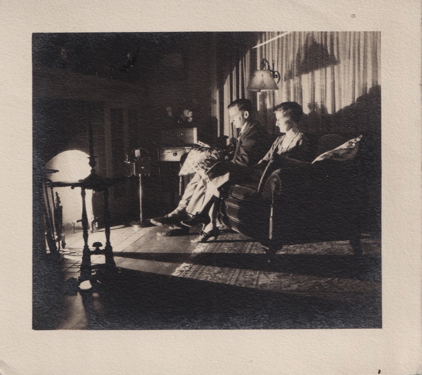 1930 vintage photo OLDER COUPLE reading relaxing by FIRELIGHT fireplace light