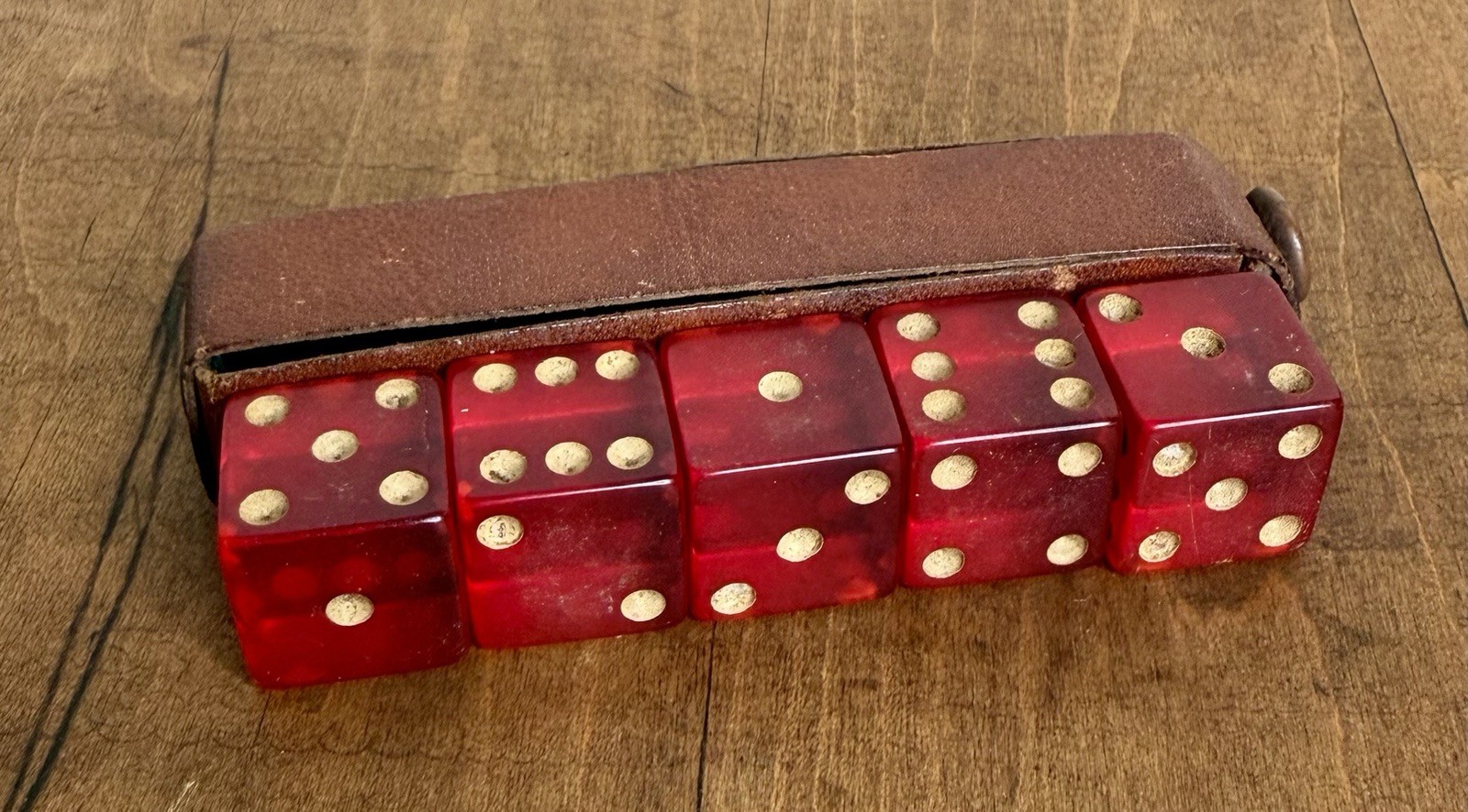 VTG Lot of 5 Cherry Apple Red Trans. Bakelite Dice 1/2” & Leather Snap Case