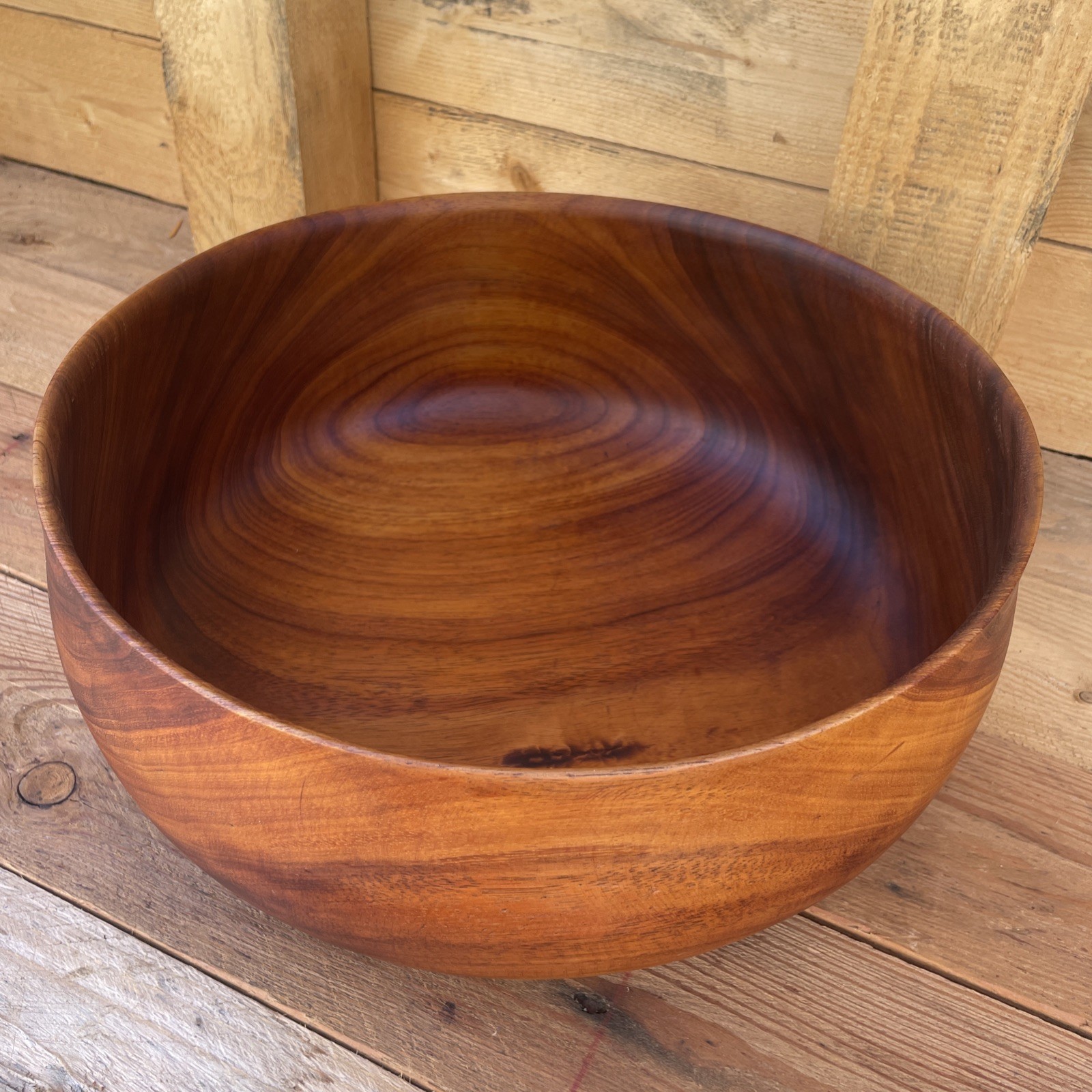 Exquisite MCM Koa Wood Hawaiian large 13”Salad Bowl Signed kealakekua Kona 