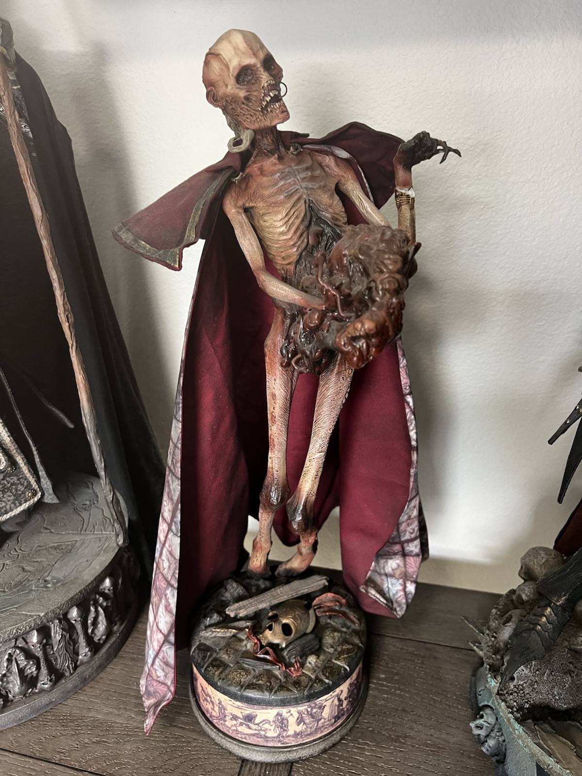 READ Sideshow Court of the Dead Red Death Premium Format Figure Statue 53/1500