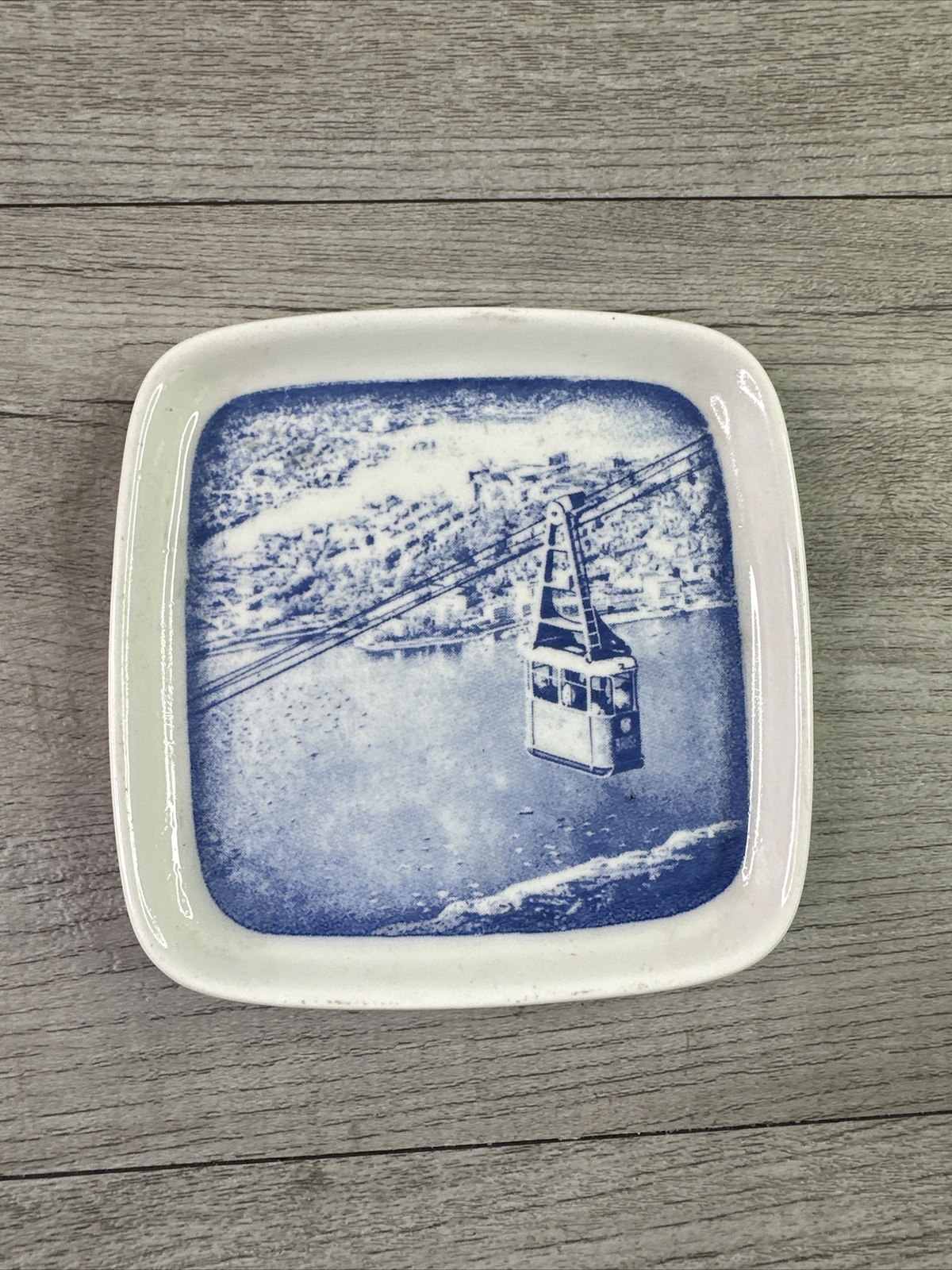 Handtrykt Souvenir Norway Vintage Pin Dish Square 4\