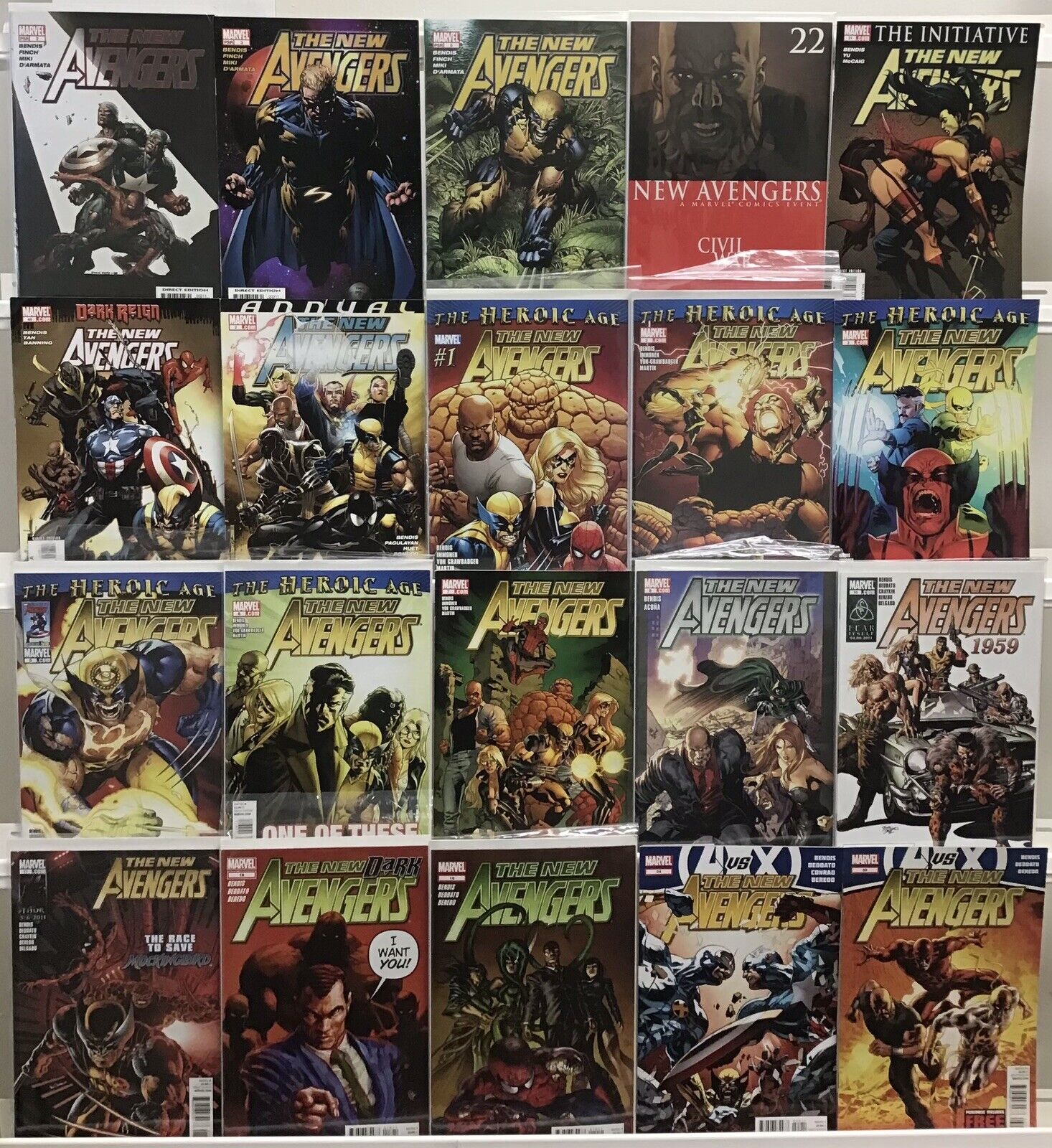 Marvel Comics - New Avengers - Comic Book Lot Of 20