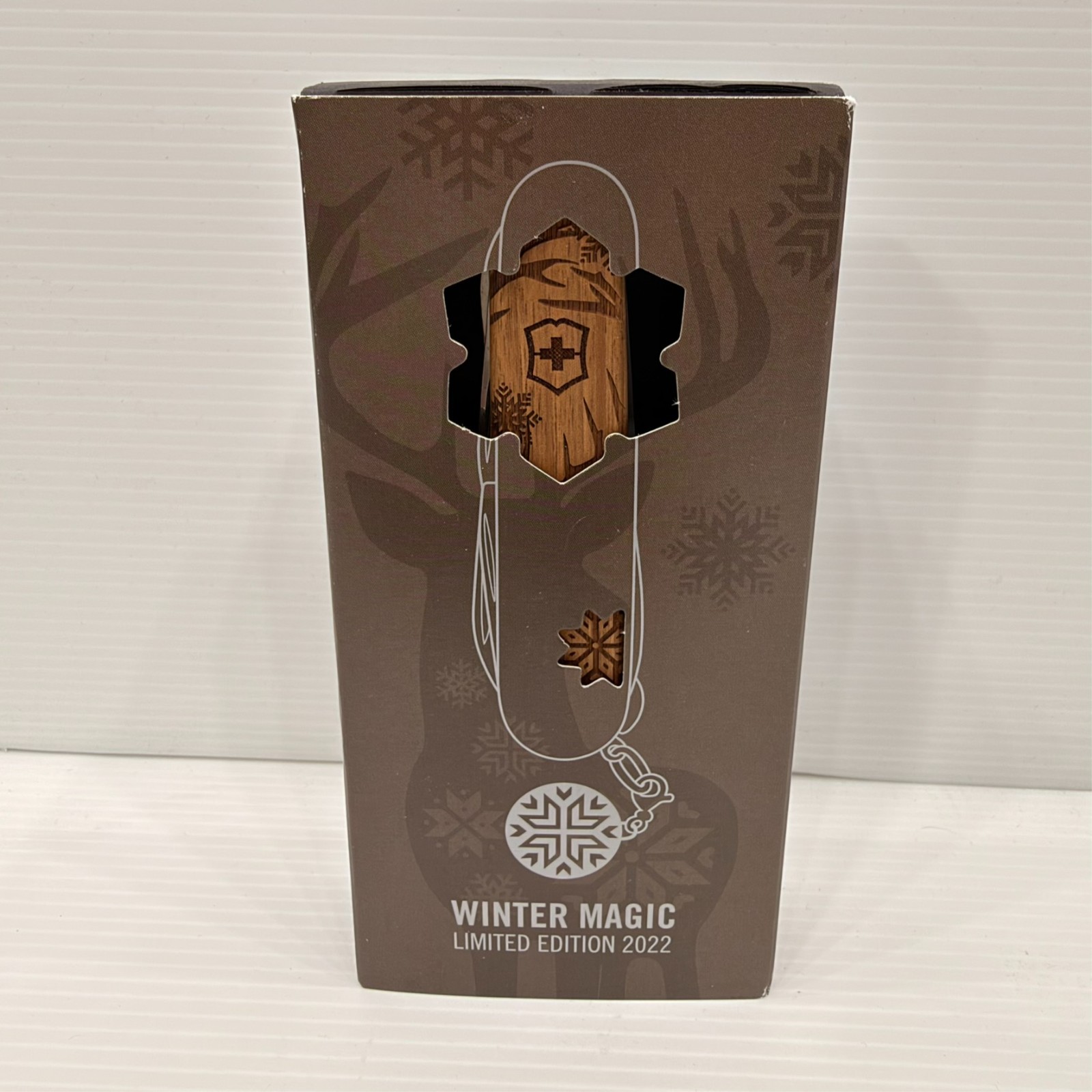 VICTORINOX SUPER TINKER WOOD WINTER MAGIC 2022 LIMITED EDITION NEW IN BOX VICTORINOX SUPER TINKER WOOD WINTER MAGIC 2022 LIMITED EDITION NEW IN BOX