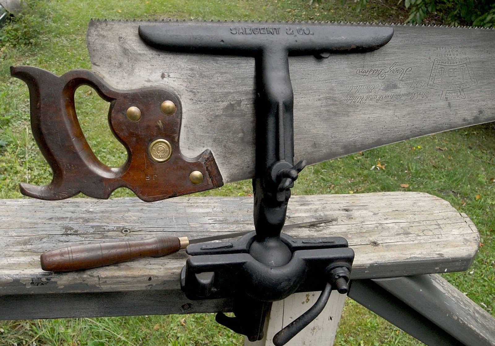 VINTAGE SARGENT no 105 SAW SHARPENING VICE- RESTORED AND IN EXCELLENT CONDITION