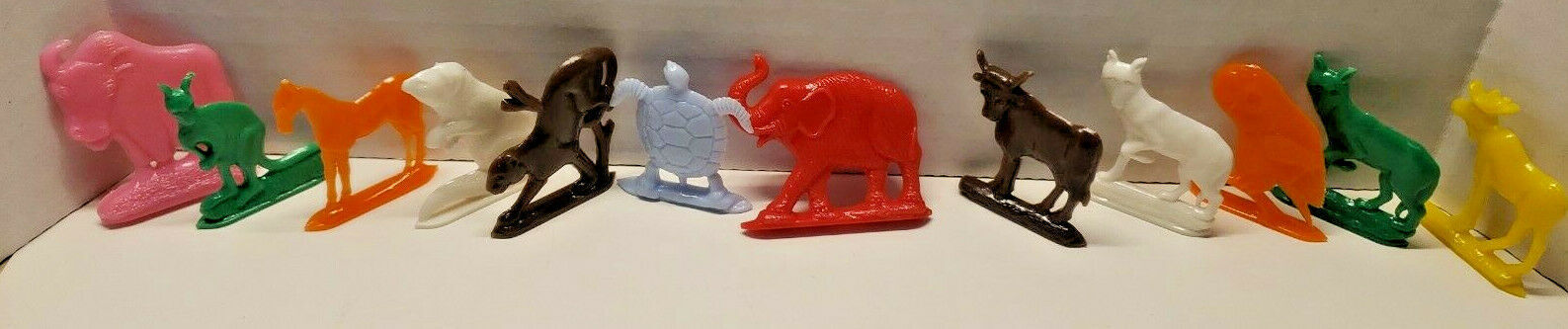 12 Vintage Plastic Cracker Jack Prizes Charm Semi-Flat Stand-Up Animals sku90