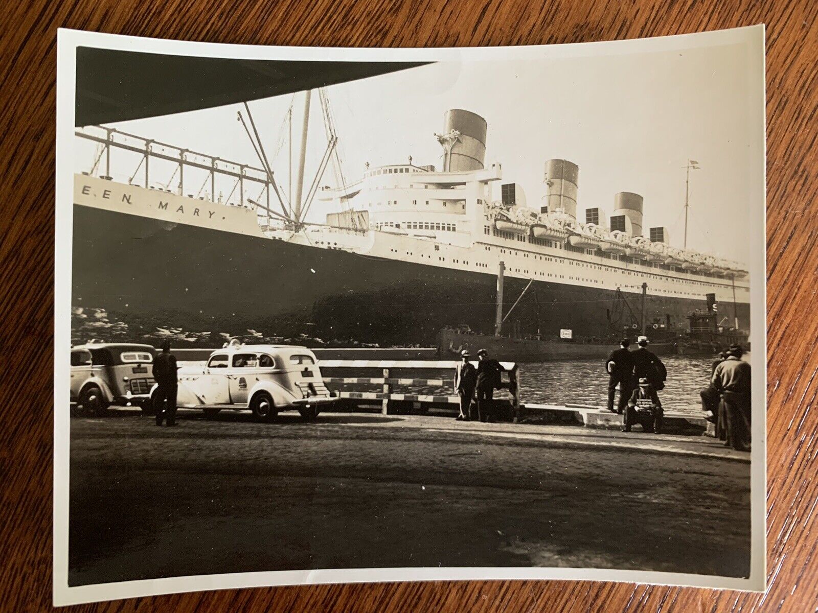 c 1940s RMS Queen Mary cruise ship Cunard Line docked tugboat NY ? transatlantic