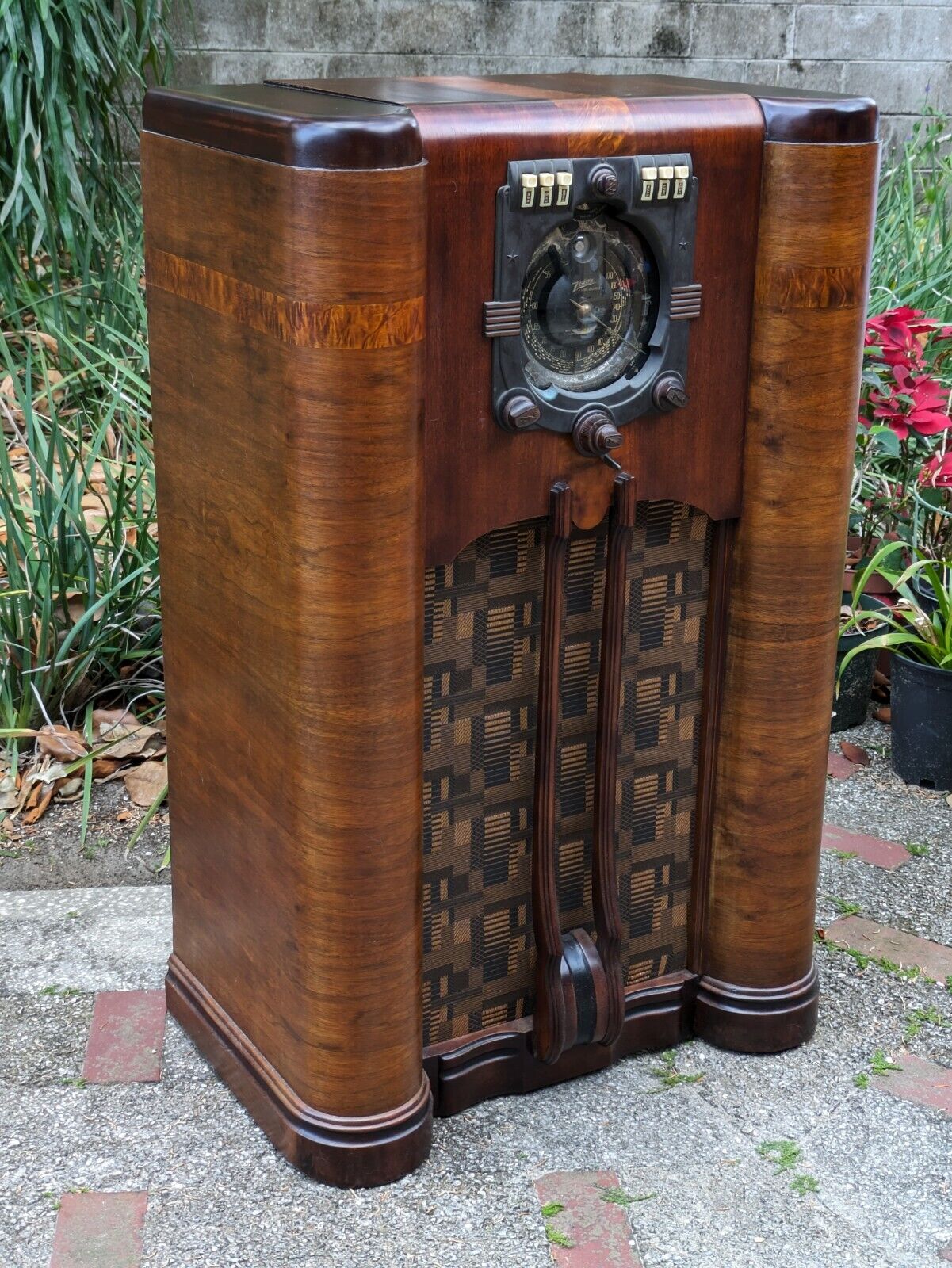 1938 Zenith Radio 9S365 Shutter Dial 9 Tube 3 Band Console Floor Model Old Deco 