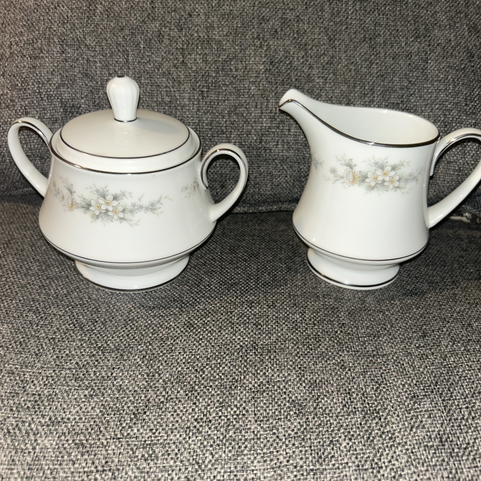 Noritake Melissa Sugar Bowl With Lid & Creamer 3080