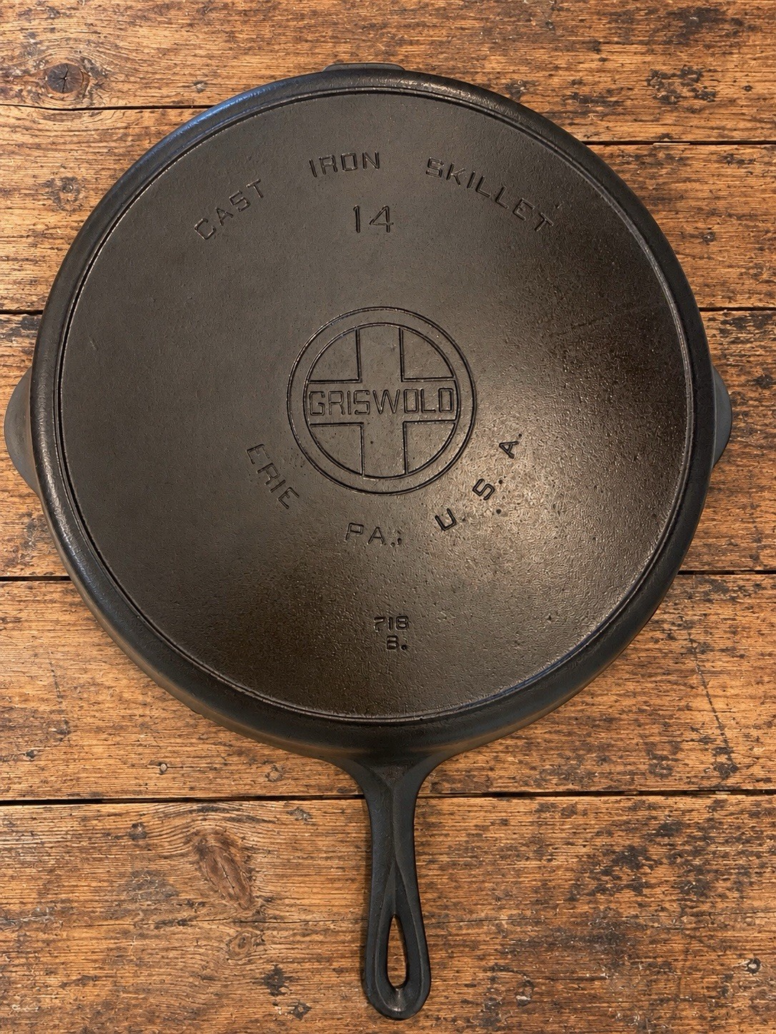 Griswold Cast Iron #14 Large Block Logo Skillet w/ Heat Ring Griswold Cast Iron #14 Large Block Logo Skillet w/ Heat Ring