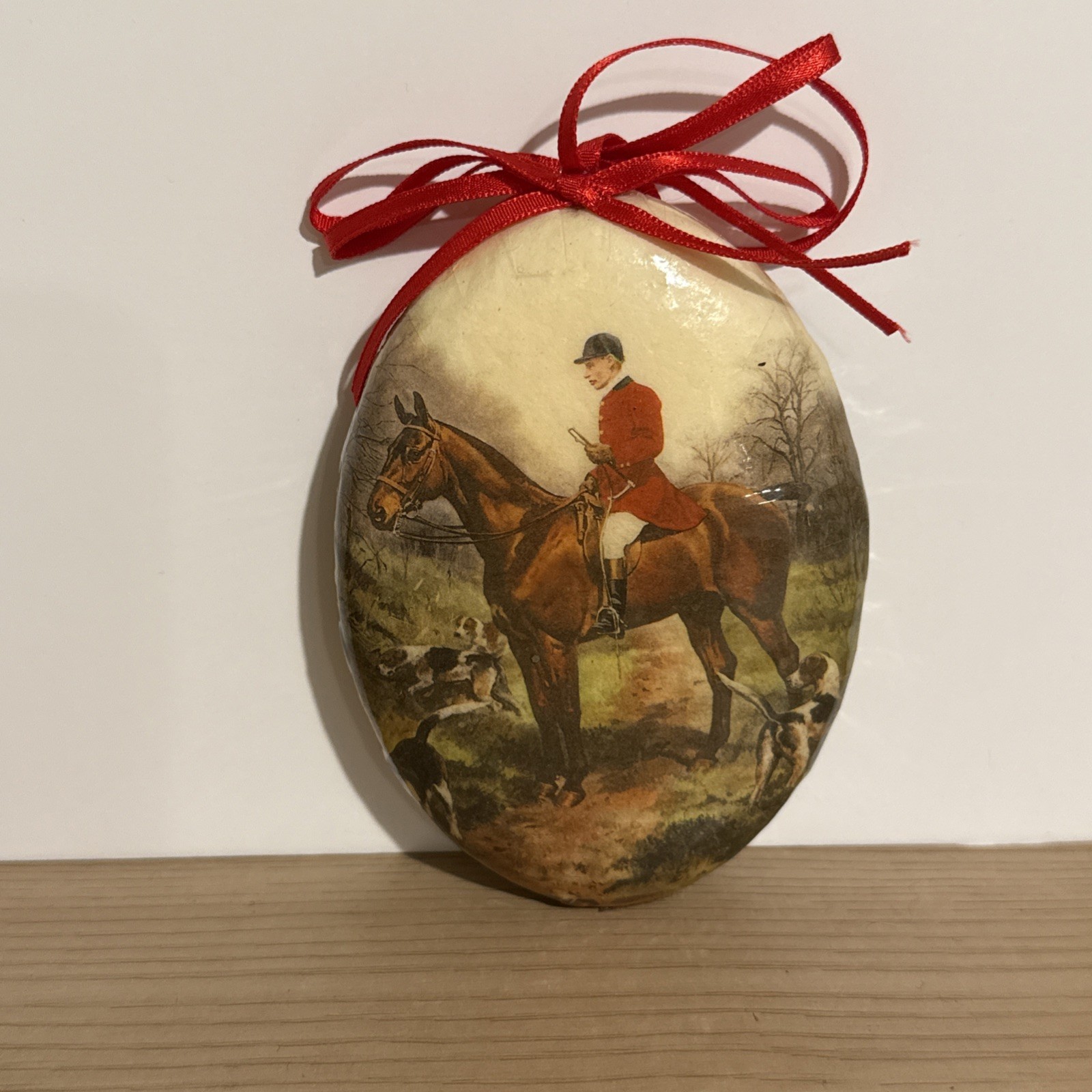 Vtg Midwest Chris Ornament Fox Hunt Horse/Hounds Decoupage Lacquered Styrofoam 