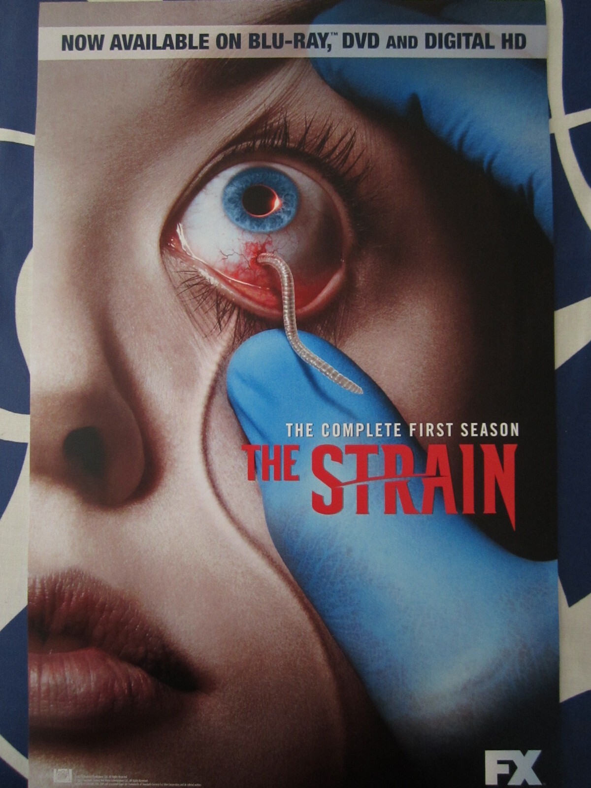 The Strain 2015 San Diego Comic-Con SDCC mini 11x17 inch FX promo poster NEW The Strain 2015 San Diego Comic-Con SDCC mini 11x17 inch FX promo poster NEW