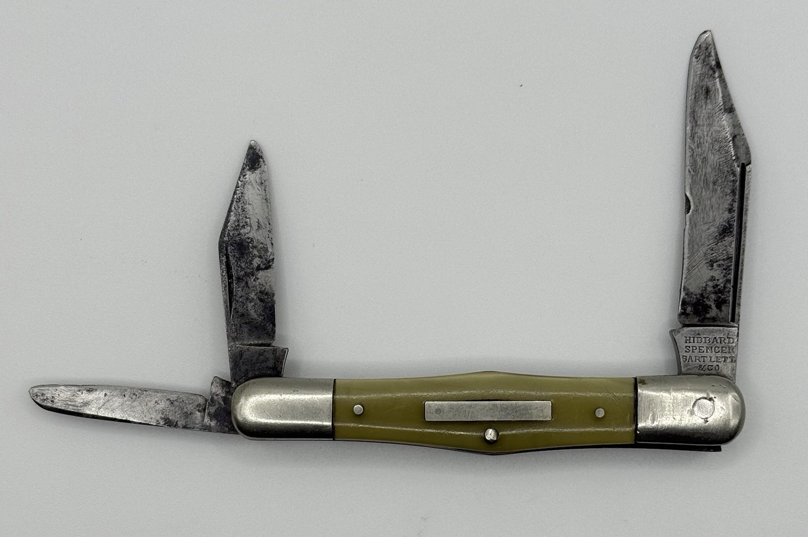 Vintage Hibbard Spencer Bartlett 3-Blade Swell-Center Congress Pocket Knife 2431