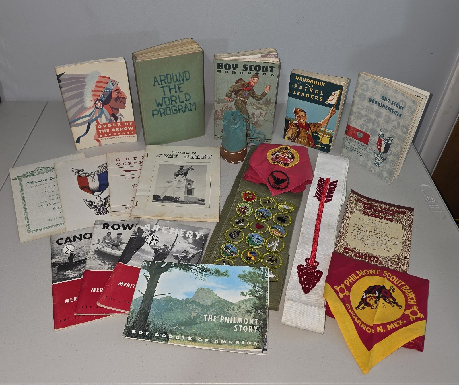 Lot of  Vintage 1960s Original Boy Scouts of America Handbooks Sash Patches