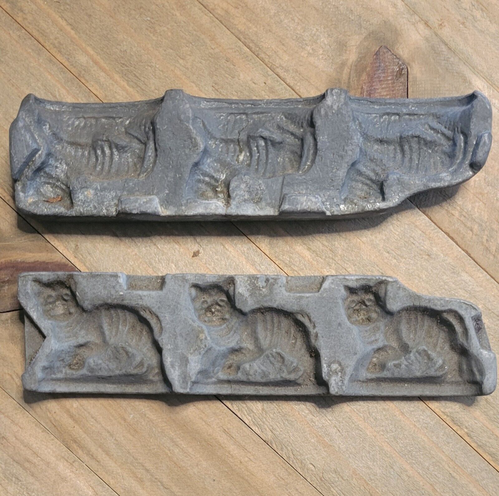 Antique Thomas Mills & Bro Cast Striped Cat Candy Chocolate Mold #9 6.25