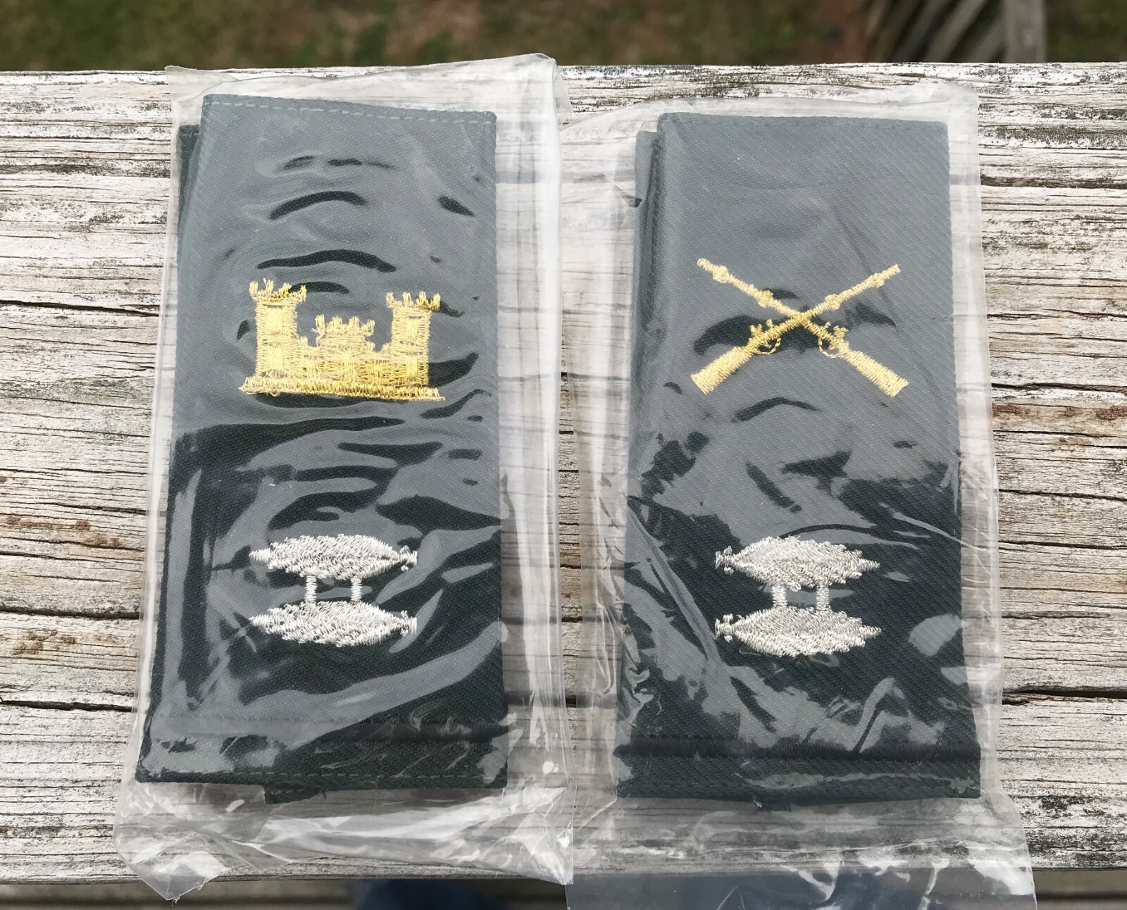 DOMINICAN REPUBLIC Army FIRST LIEUTENANT Rank Epaulettes (Two Pairs)
