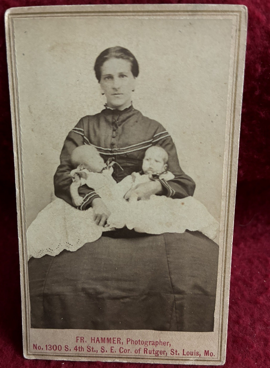  CDV 1860-80’s MOTHER HOLDING TWINS - St. Louis, MO Photog