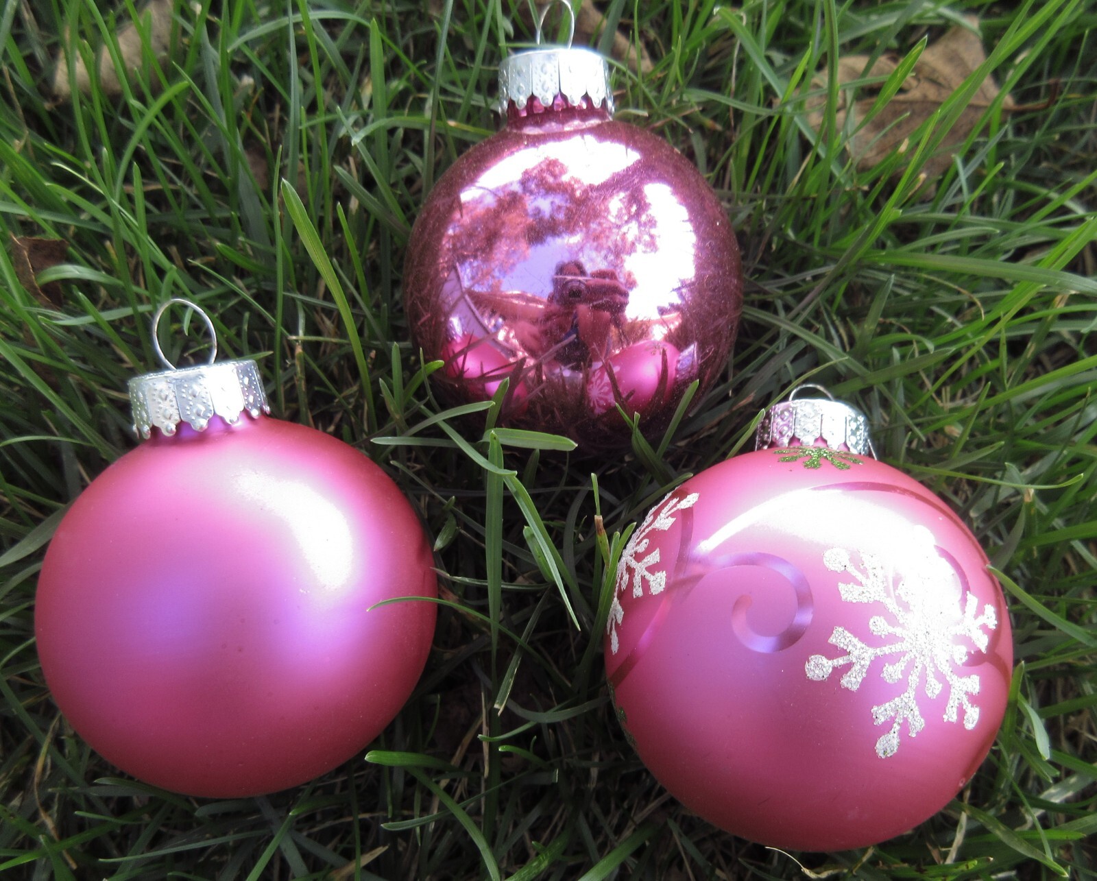 3 Vintage UT Blown Glass Ball Pink Christmas Ornaments Matte Shiny Snowflake 2\