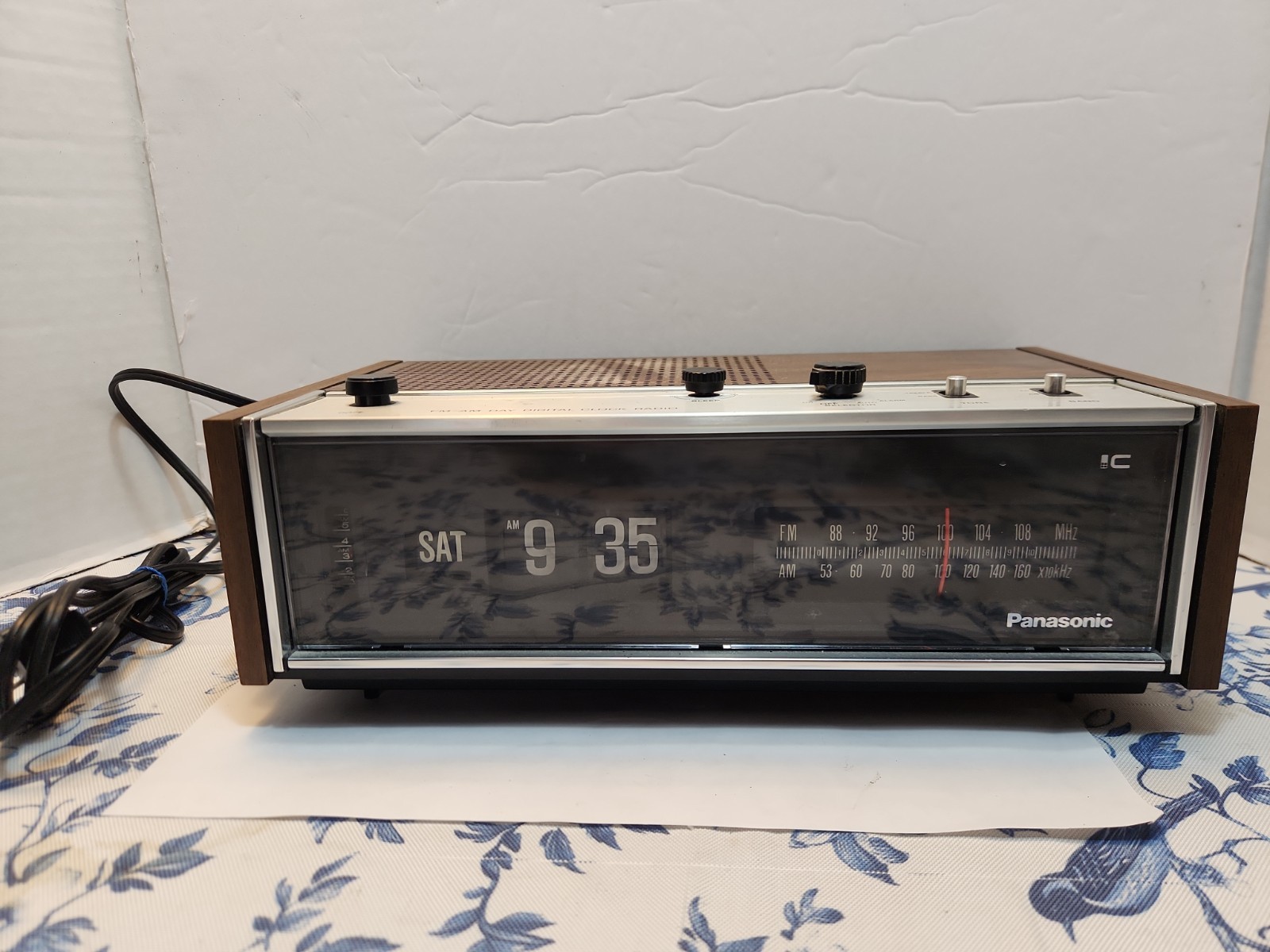 Rare Vintage Panasonic RC-7053 Flip Clock AM/FM Radio PARTS/REPAIR