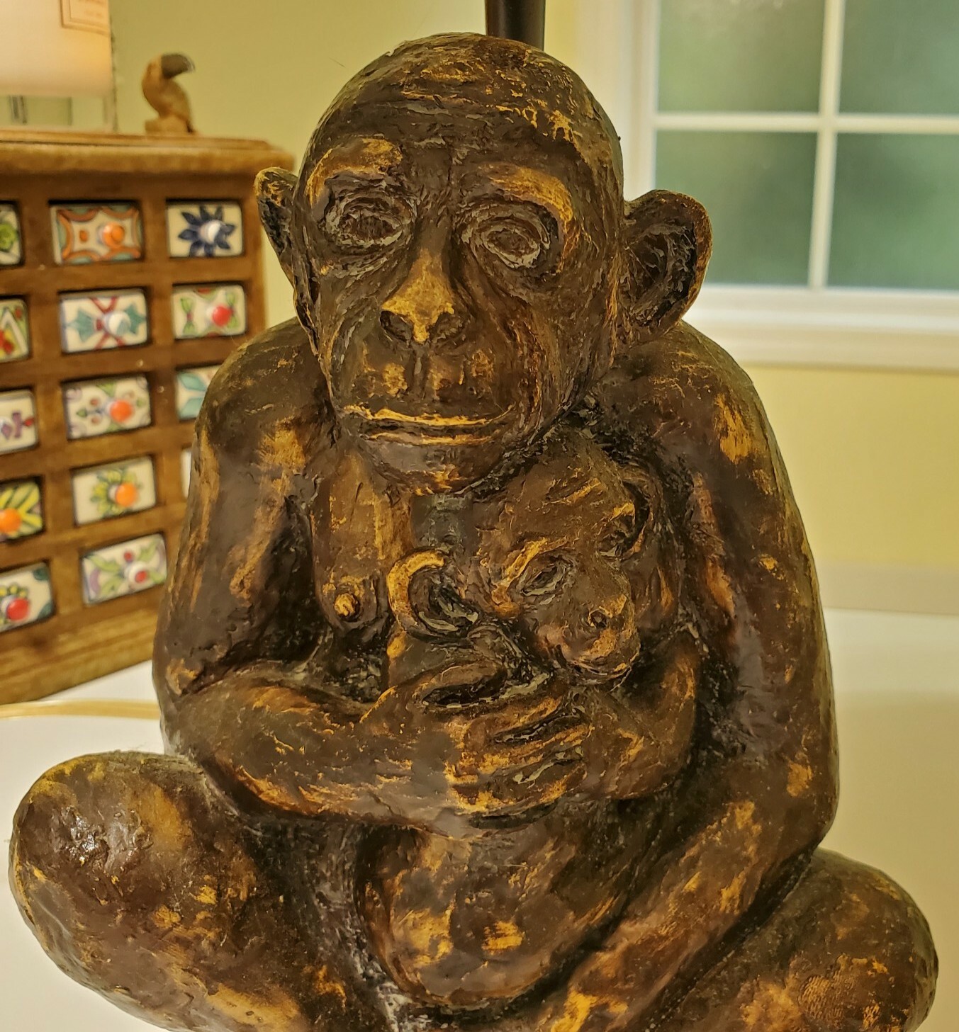 Chimpanzee Mother and Baby Vintage Lamp Beautiful. Collectors Special Chimpanzee Mother and Baby Vintage Lamp Beautiful. Collectors Special