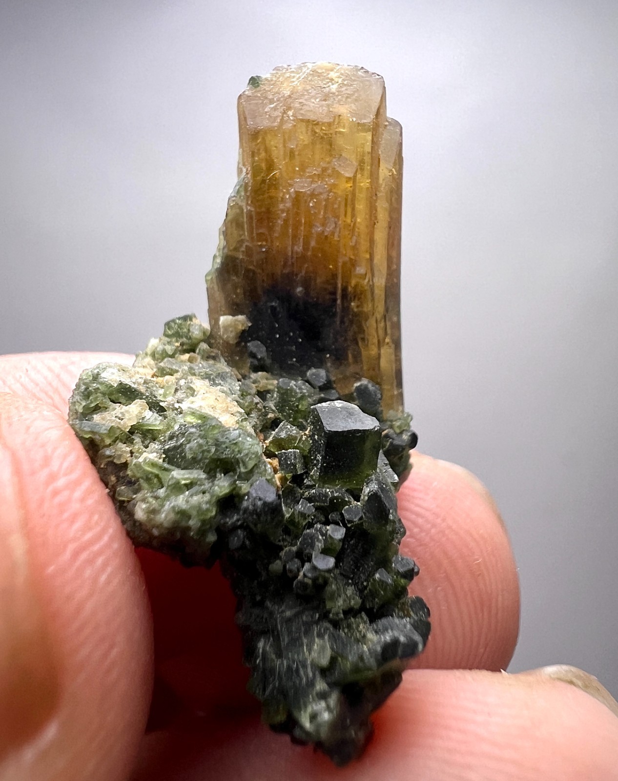 17 CT. Full Terminated Rare Mangano Clinozoisite Crystals On Matrix - AFG