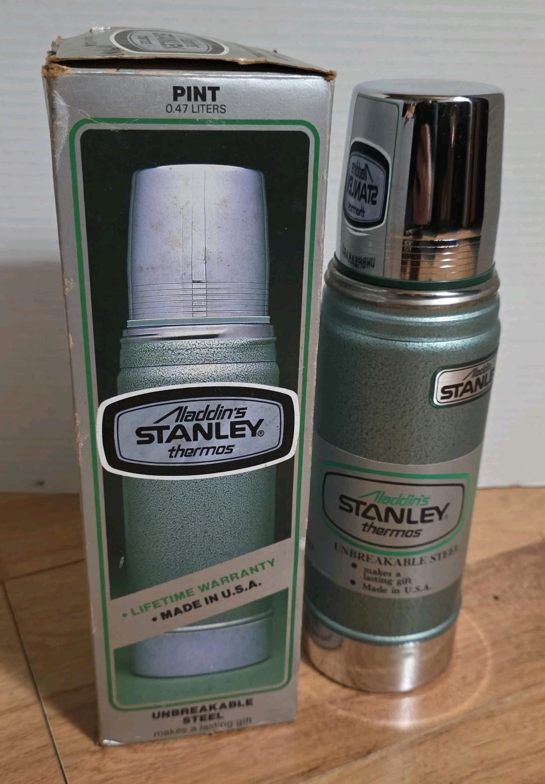 Vintage 1980's Aladdin Stanley Thermos Pint  NOS Never Used